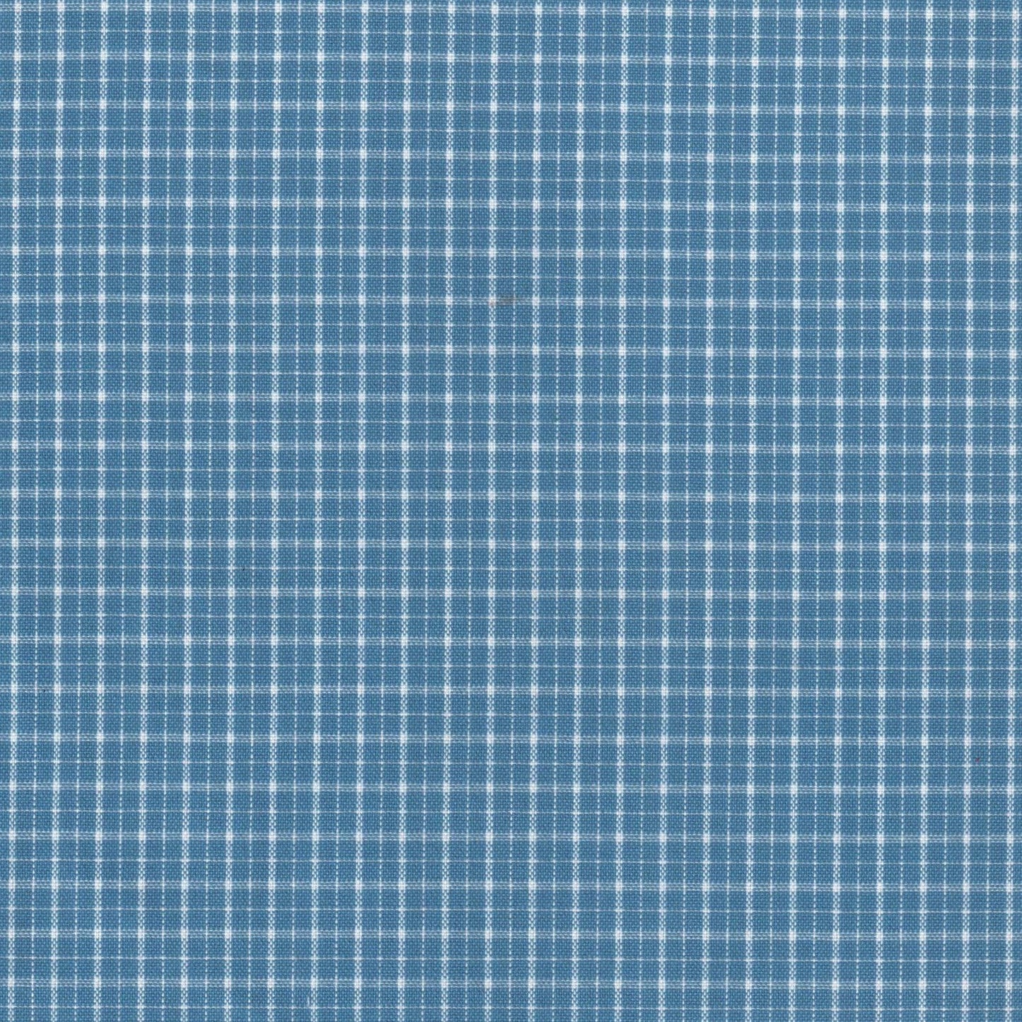 Tela azul con cuadritos blancos en Dacron, ideal para uniformes escolares; SchoolLine.