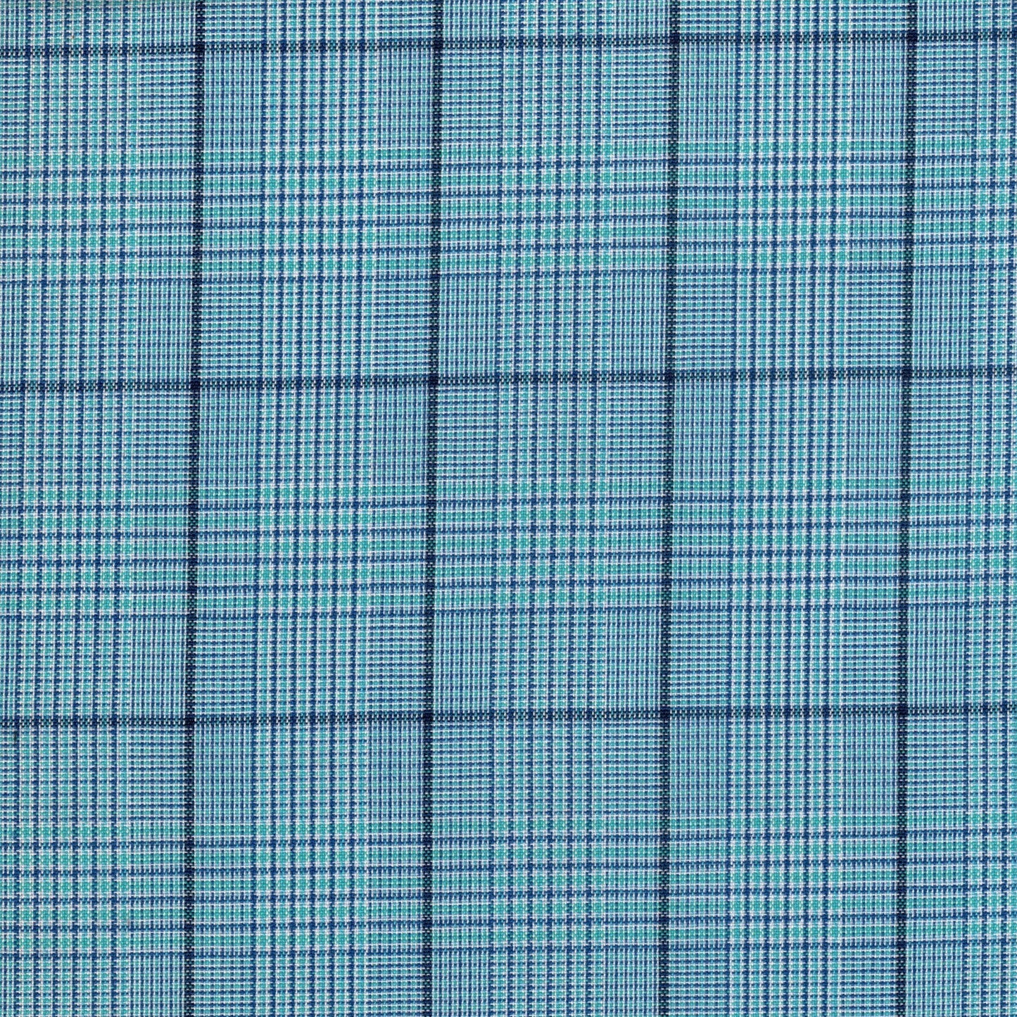 Tela Dacron SchoolLine azul con diseño a cuadros plaid; tela para uniformes escolares e institucionales.