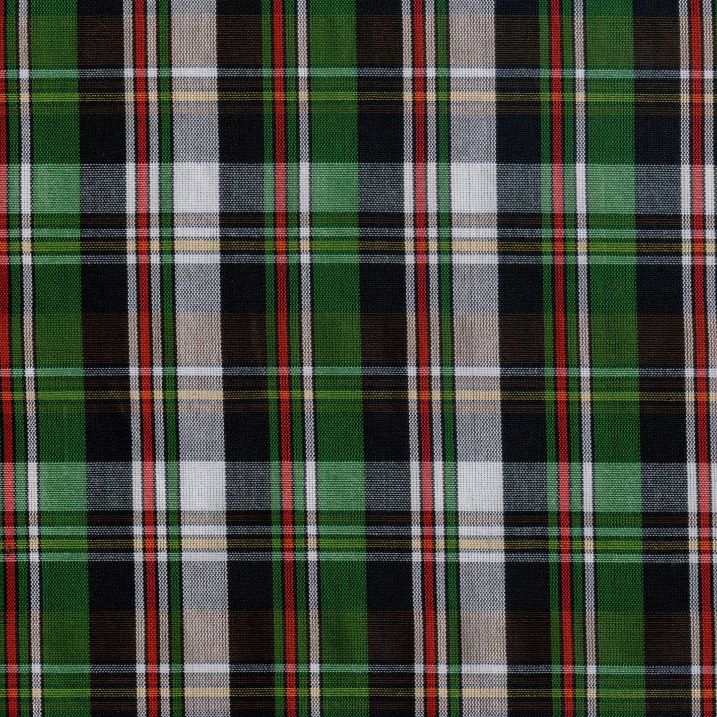Tela Dacron SchoolLine de poliéster en tartán verde, negro y rojo; ideal para uniformes escolares e institucionales.