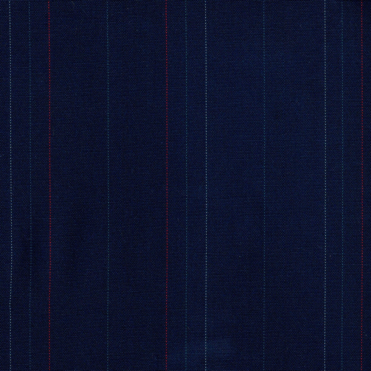 Tela jacquard tafetán azul con rayas finas rojas y azules; ideal para uniformes escolares e institucionales de SchoolLine.