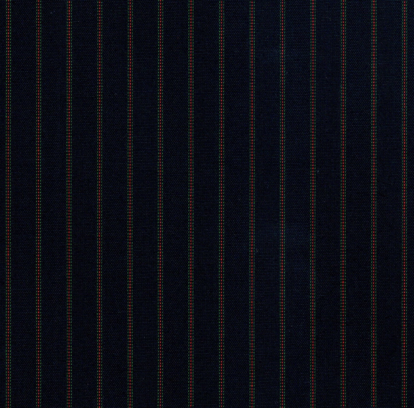 Tela Jacquard SchoolLine, poli kent con rayas verticales rojas y verdes sobre fondo azul oscuro, ideal para uniformes escolares.