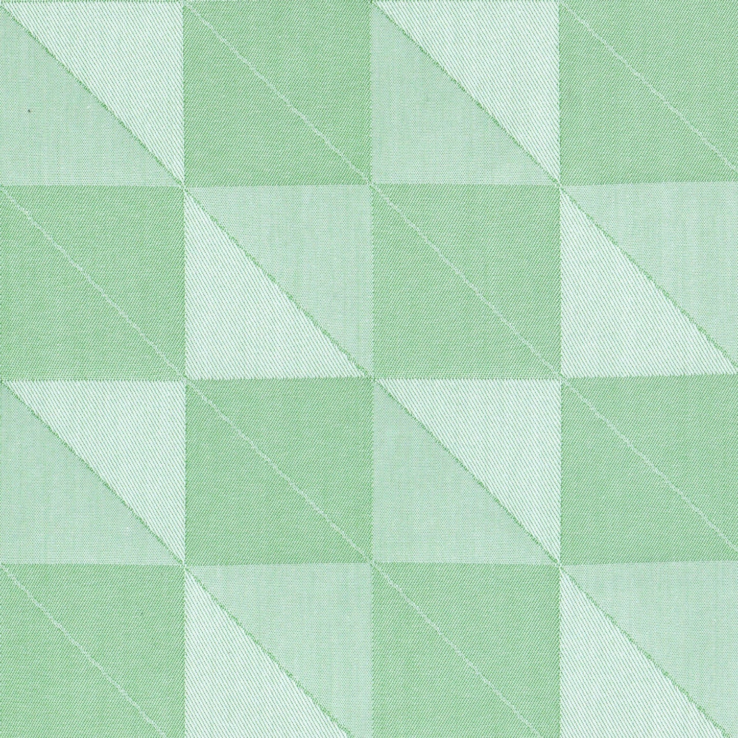 Tela 66002043 Indigo clear verde claro con patrón de triángulos geométricos en tonos verde mint, ideal para uniformes escolares e institucionales.