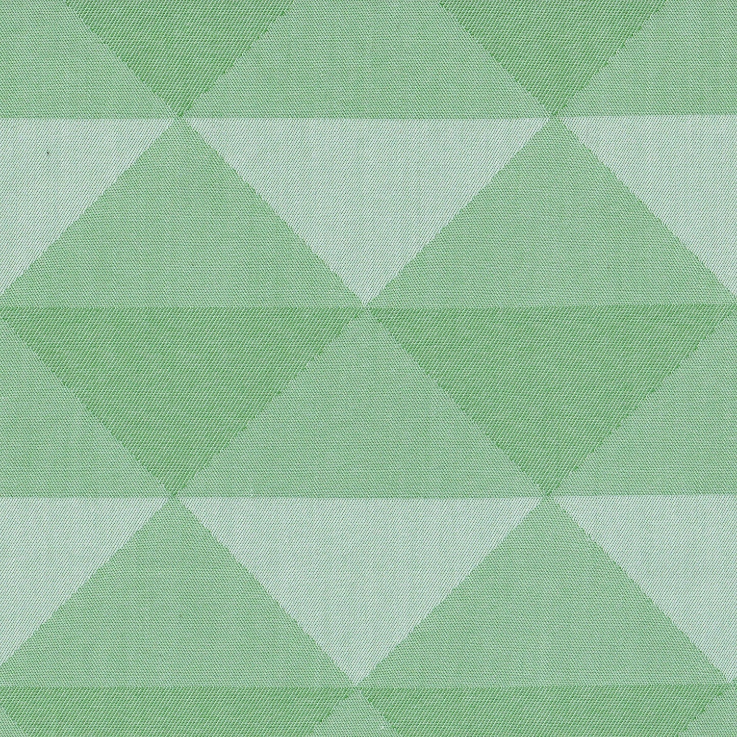 Tela SchoolLine Indigo clear para uniformes; verde claro y verde esmeralda con patrón geométrico, ideal para uniformes escolares e institucionales.