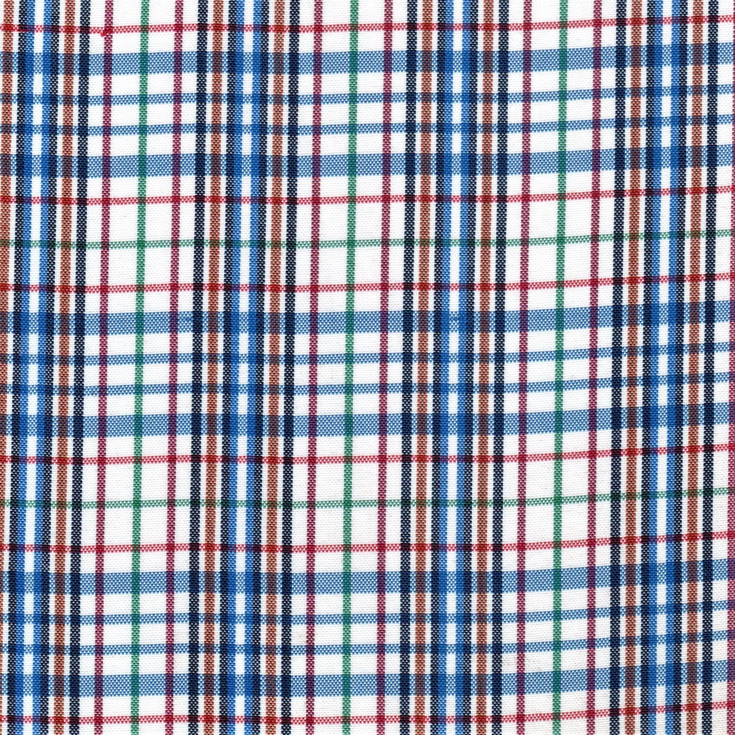 Tela escocesa de poliéster SchoolLine en cuadro tartán azul, rojo, verde y blanco, ideal para uniformes escolares e institucionales.