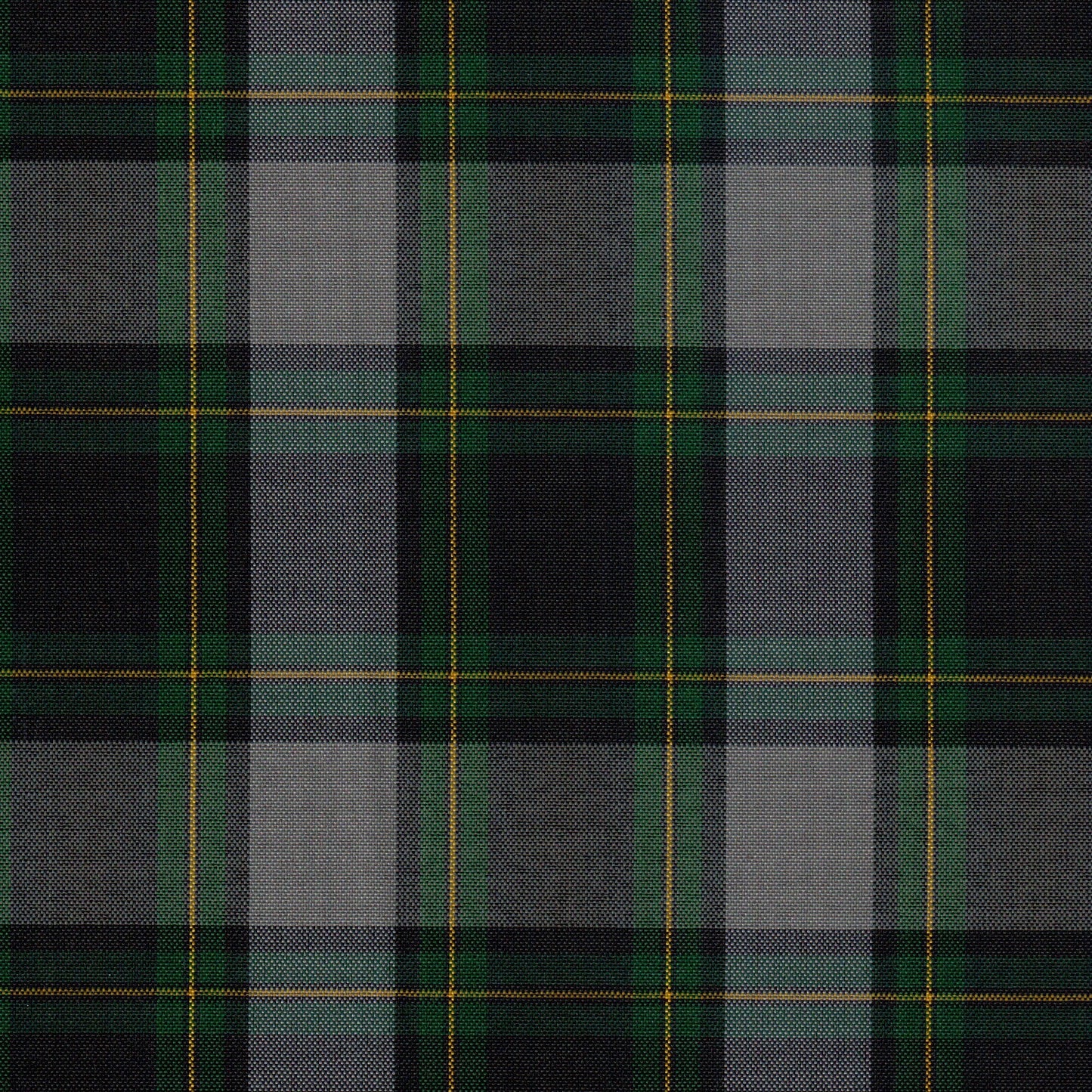 Tela escocesa de poliéster SchoolLine: cuadro verde, negro y gris con líneas amarillas, ideal para uniformes escolares e institucionales.
