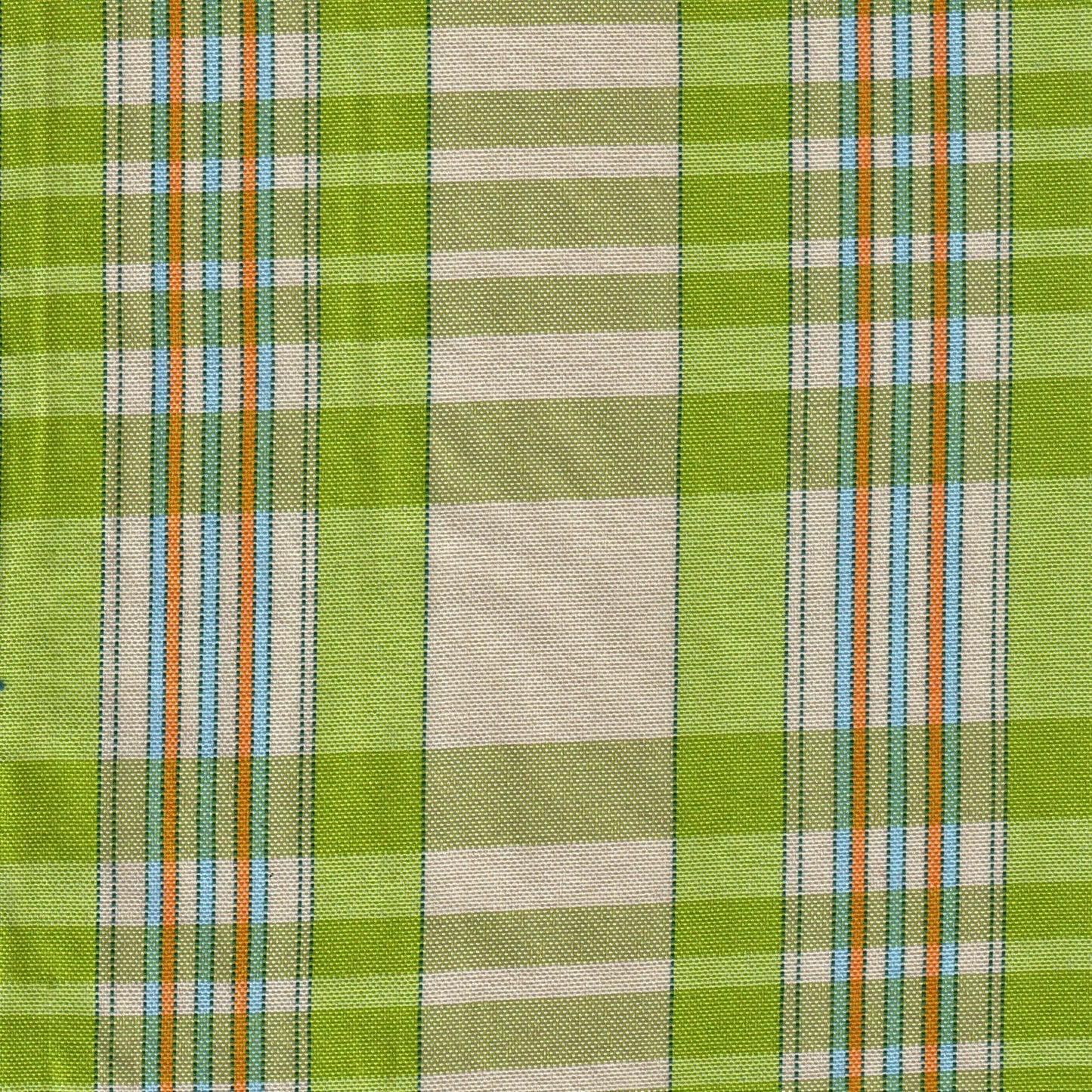 Tela escocesa de poliéster verde y blanca con rayas azules y naranjas; ideal para uniformes escolares e institucionales.
