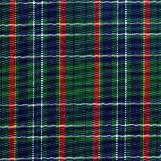 Tela para uniforme escocés de acrílico en verde, azul y rojo con líneas blancas; ideal para uniformes escolares e institucionales.