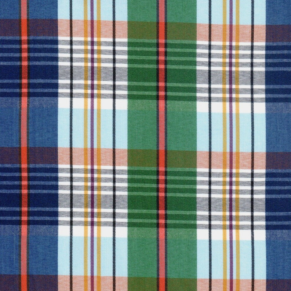 Tela para uniforme polidacron escocés de SchoolLine en tartán verde, azul y blanco con líneas rojas y amarillas, ideal para uniformes escolares.