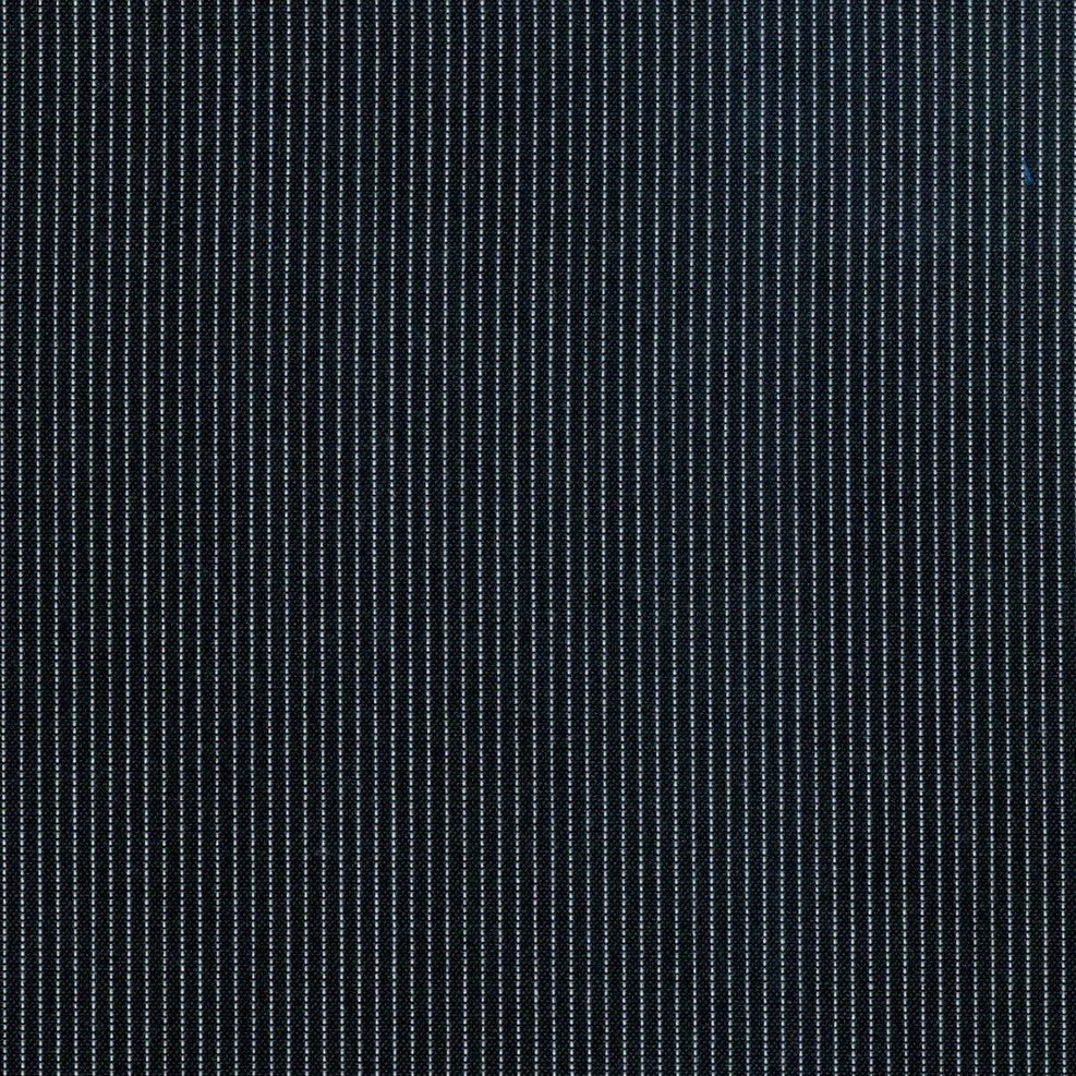 Tela escocesa polidacron azul marino con finas rayas blancas, ideal para uniformes escolares; SchoolLine.