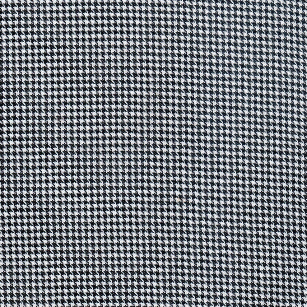 Tela Dacron gallineto diagonal, blanco y negro; tela para uniformes escolares e institucionales, SchoolLine.