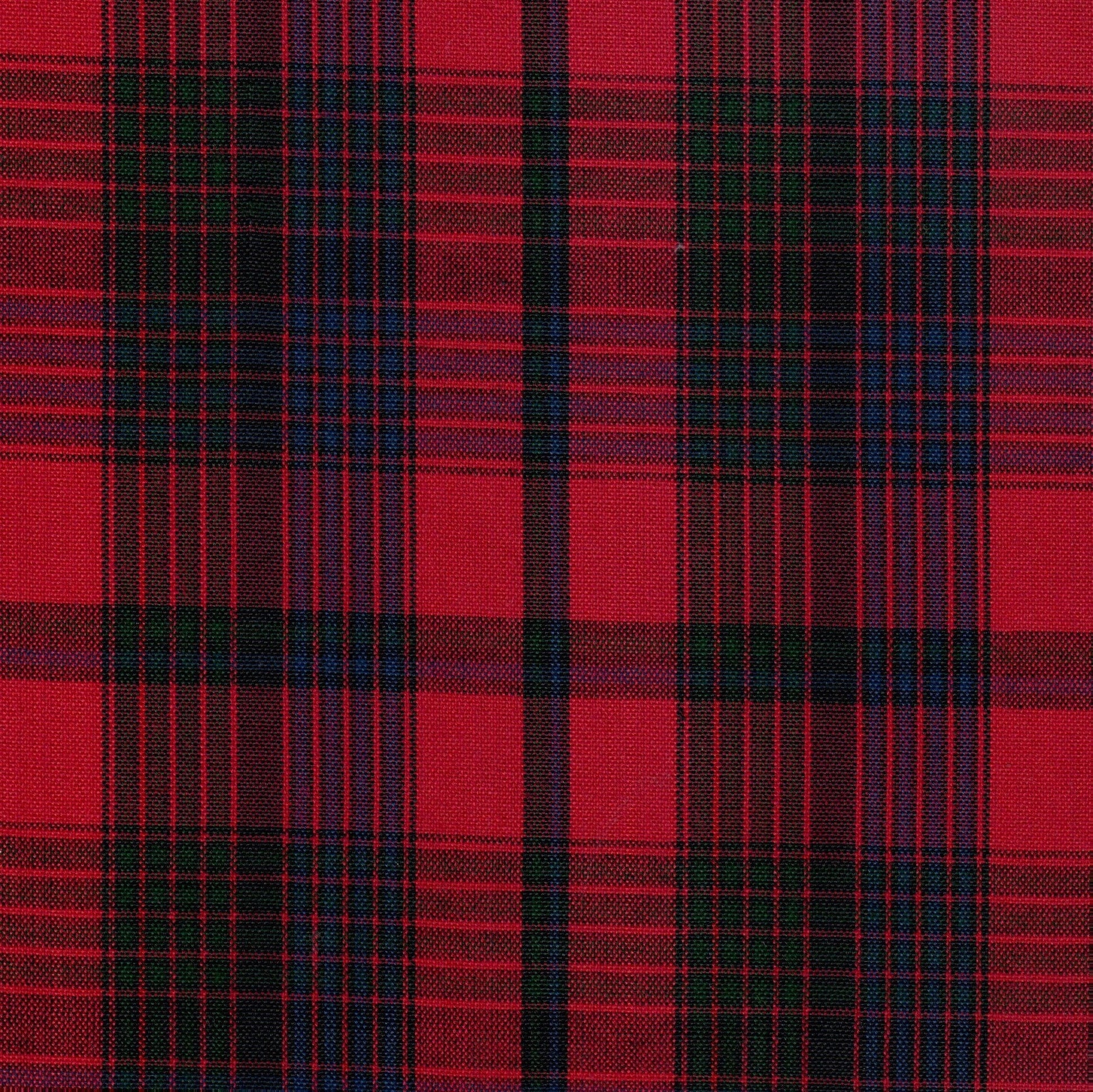 Tela 13002005 Dacron uniforme School Line, rojo intenso con acentos azul, ideal para uniformes escolares e institucionales.