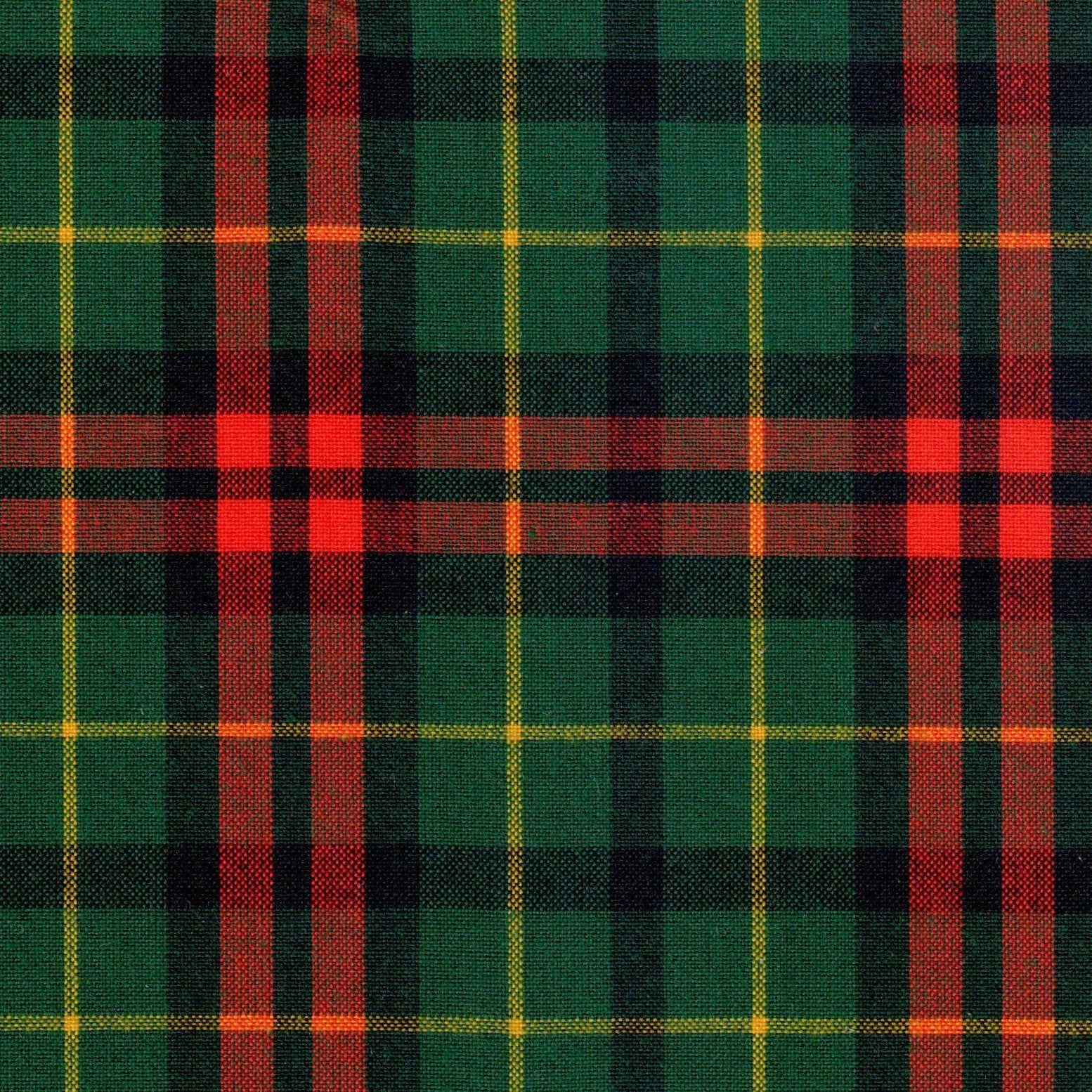 Tela 13002007 Dacron de SchoolLine, tejido tartán verde con rayas rojas y amarillas, ideal para uniformes escolares.