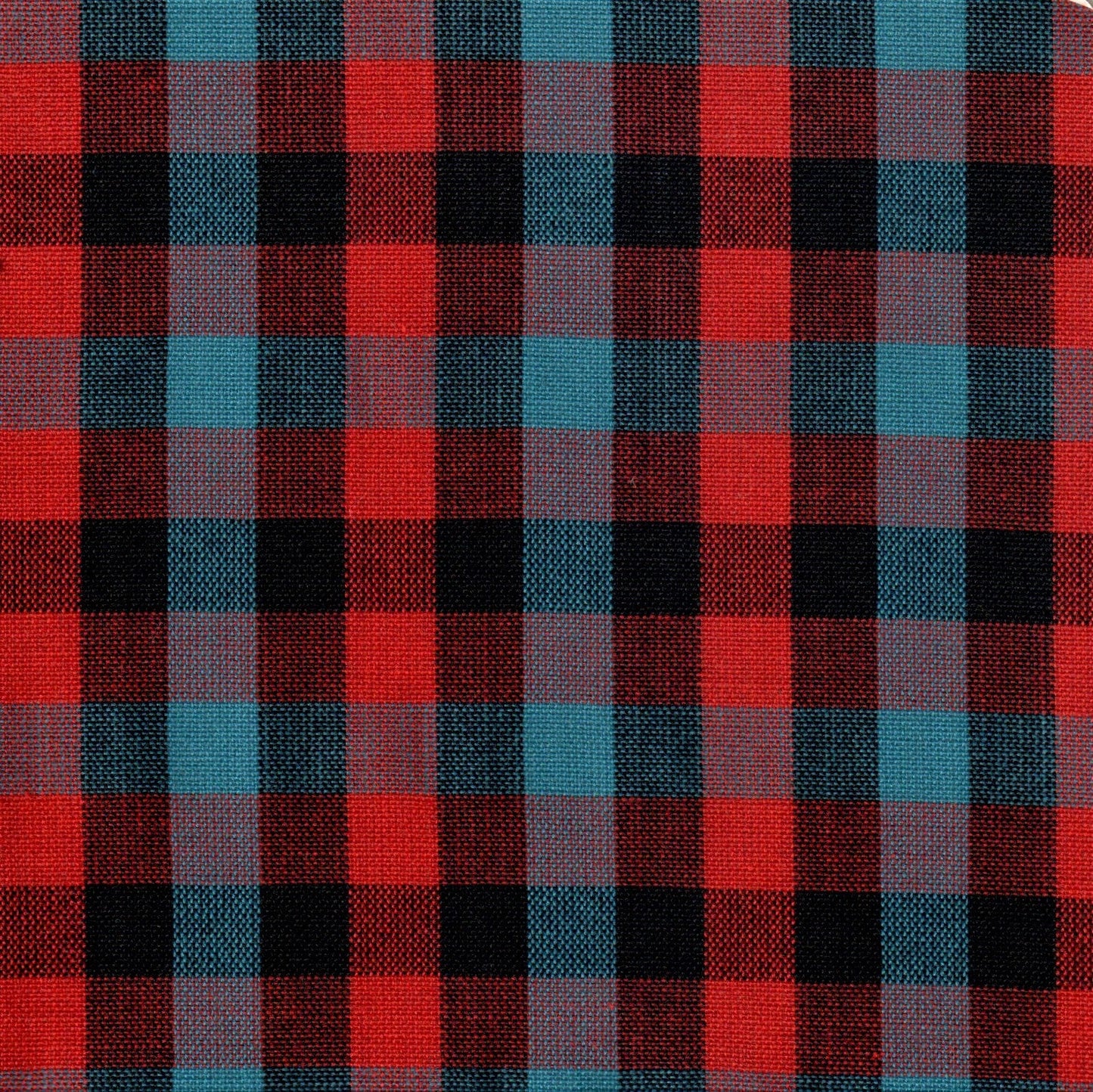 Tela 13002108 Dacron de SchoolLine, plaid rojo negro y turquesa; ideal para uniformes escolares e institucionales.