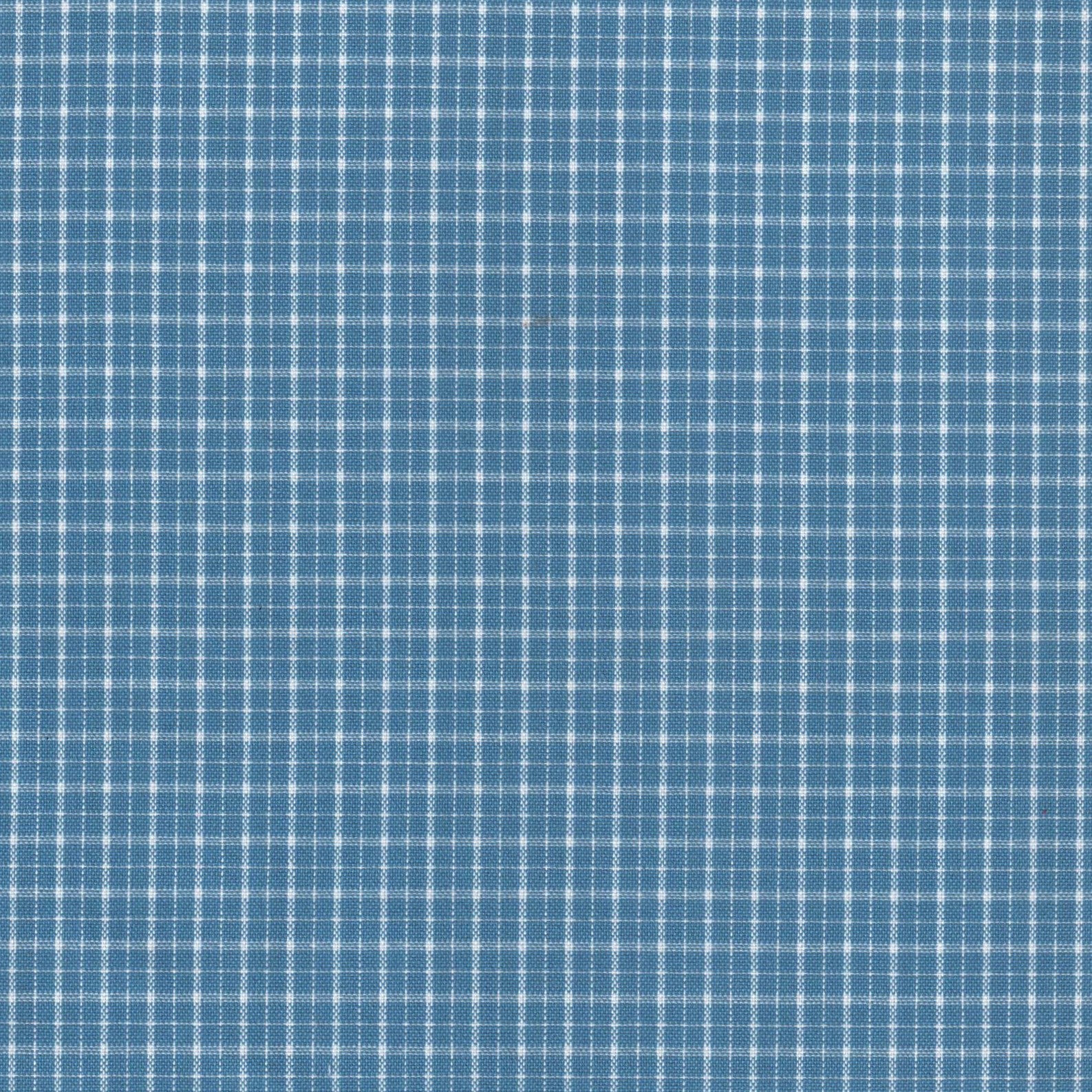 Tela azul con cuadritos blancos en Dacron, ideal para uniformes escolares; SchoolLine.