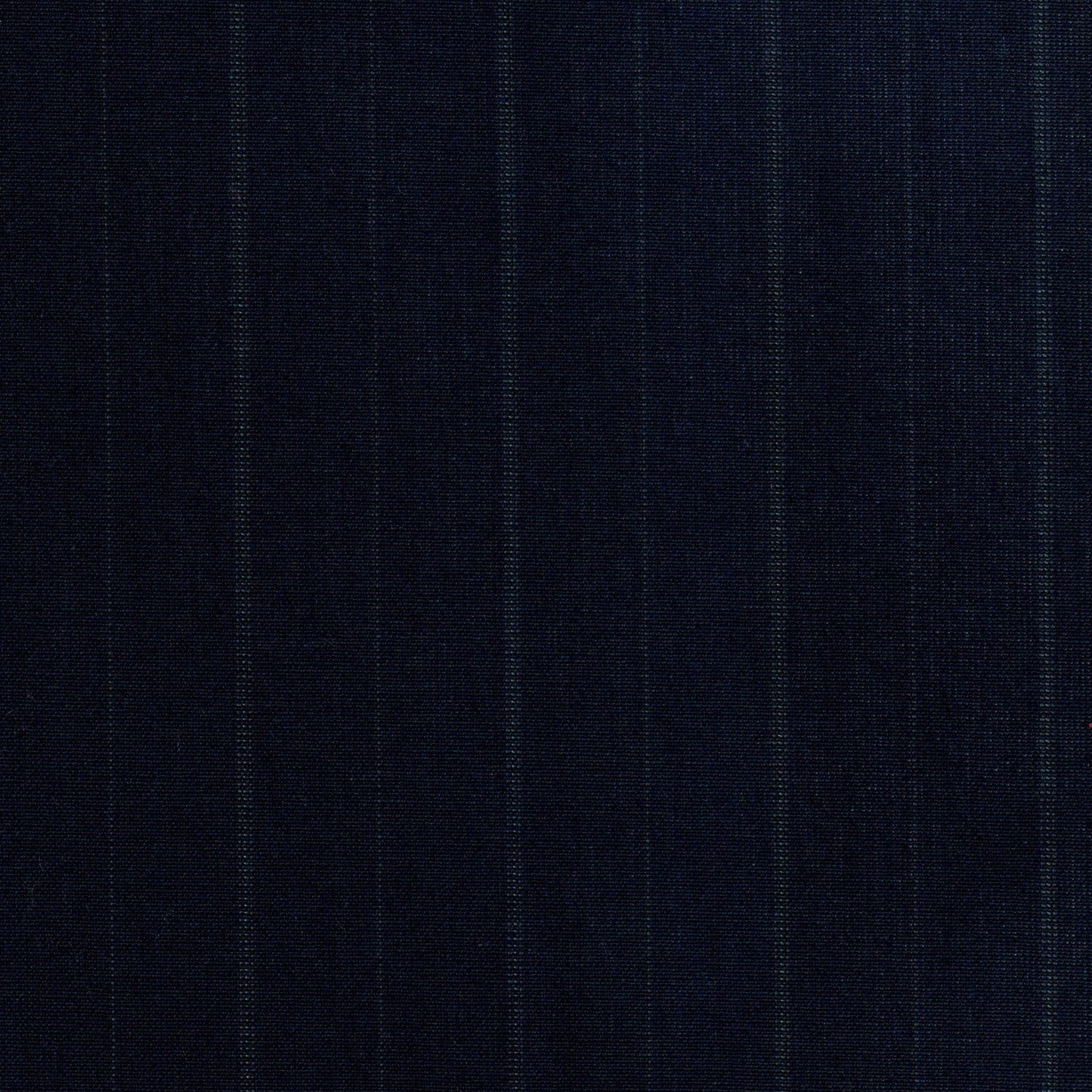 Tela 13002139 Dacron uniforme de SchoolLine, azul marino con rayas verticales finas, ideal para uniformes escolares.