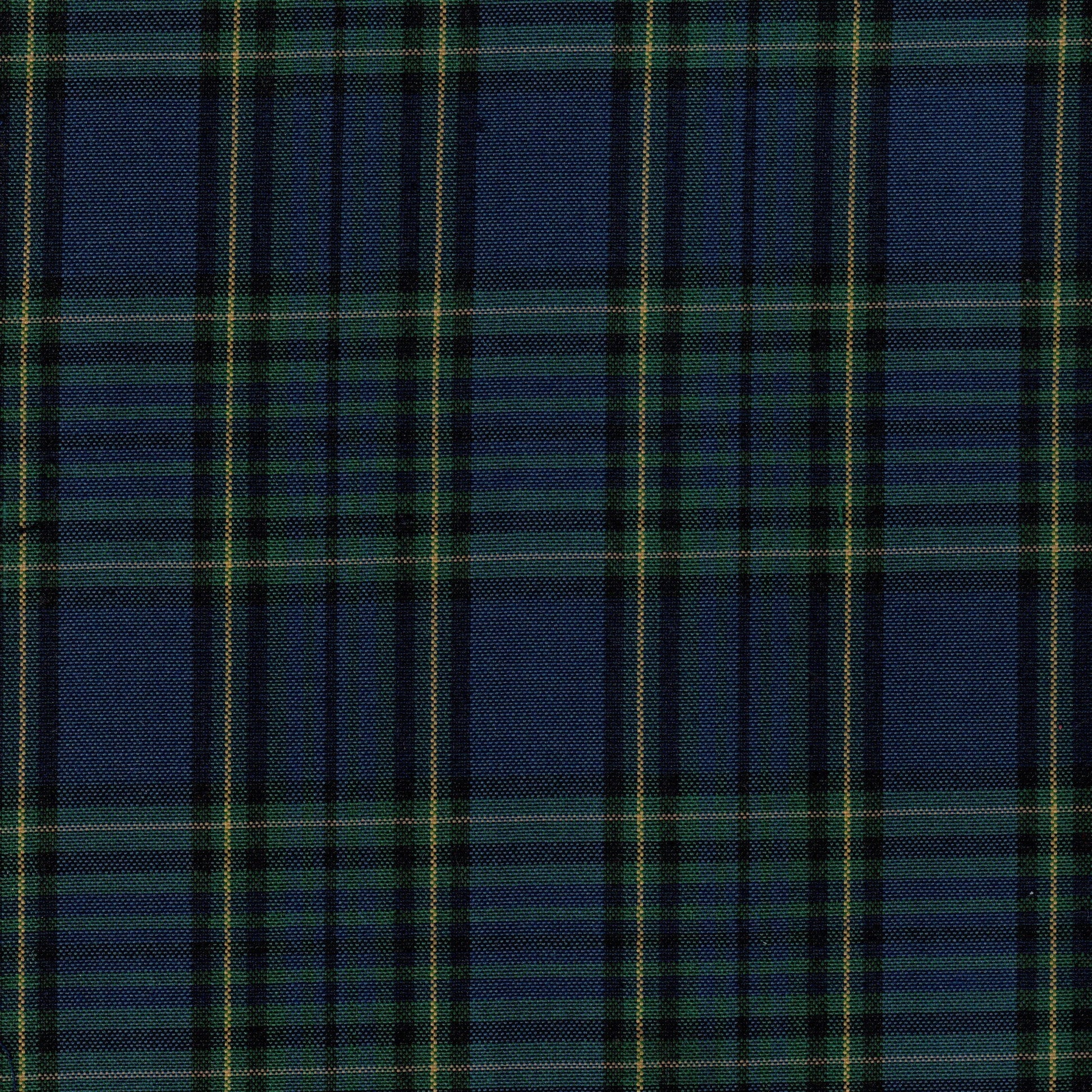 Tela Dacron SchoolLine para uniformes; tela de poliéster en tartán azul marino con rayas verde y amarillo.