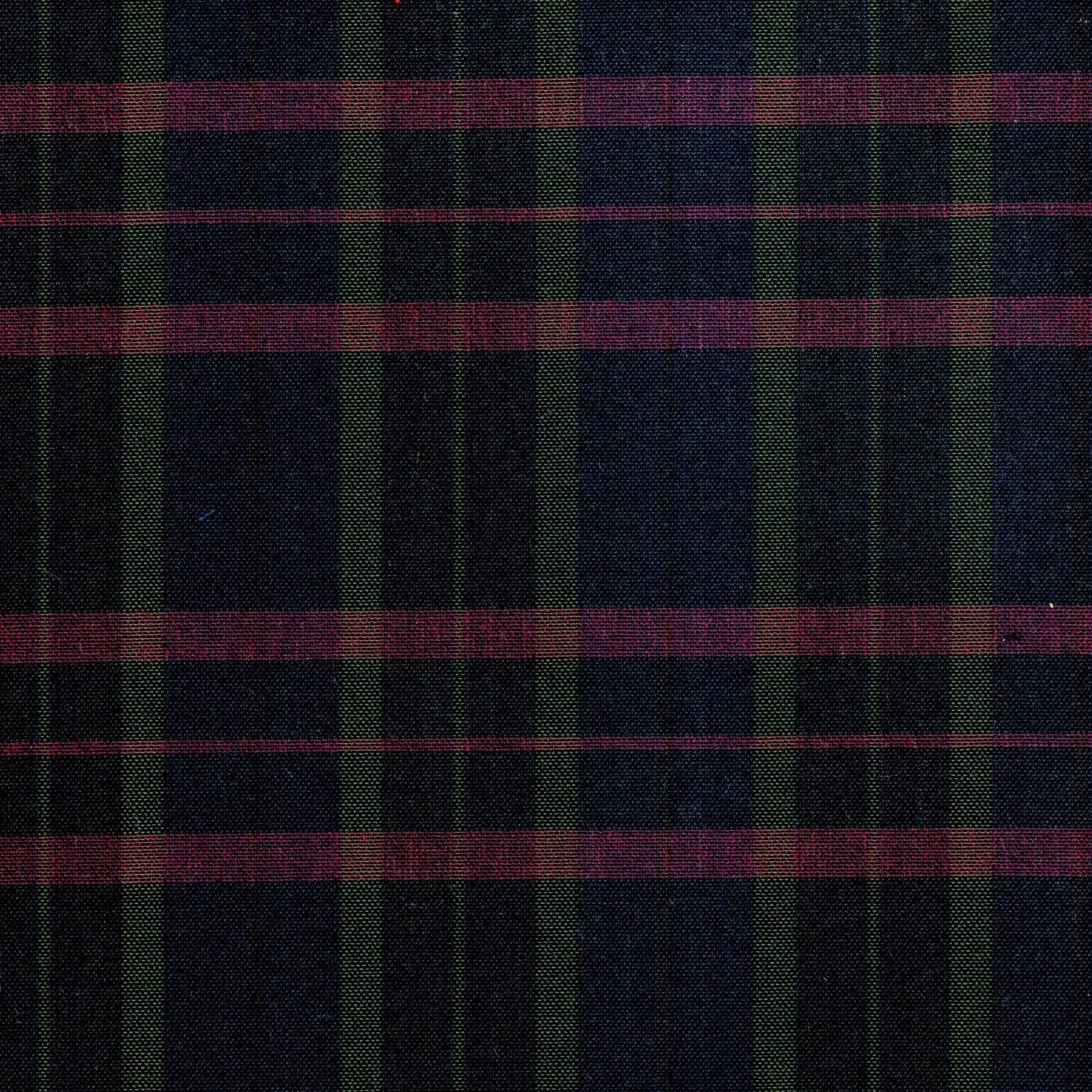 Tela 13002212 Dacron de SchoolLine, tela a cuadros azul marino, verde y rojo, ideal para uniformes escolares e institucionales.