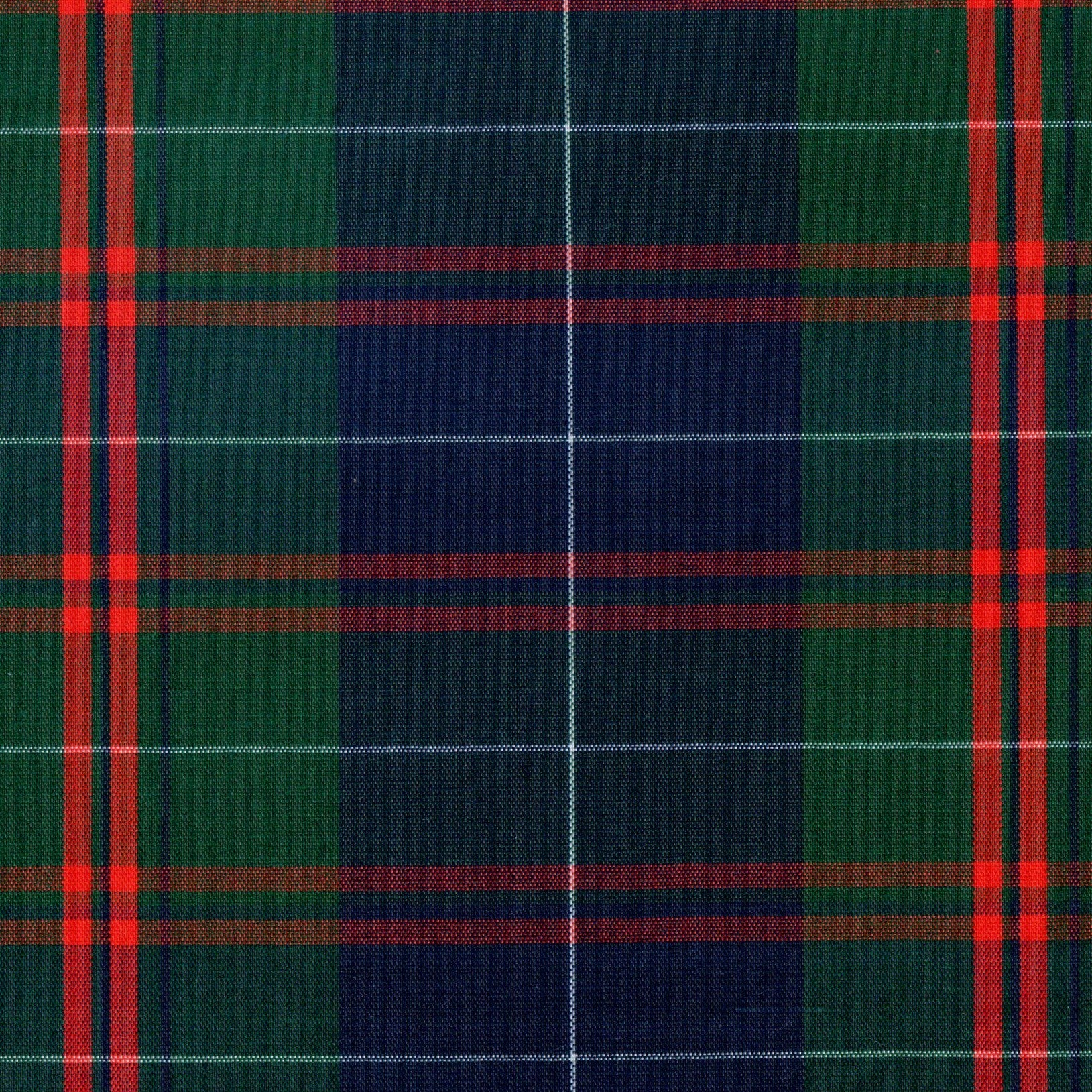 Tela Dacron SchoolLine en tartán verde, azul marino y rojo; ideal para uniformes escolares e institucionales.