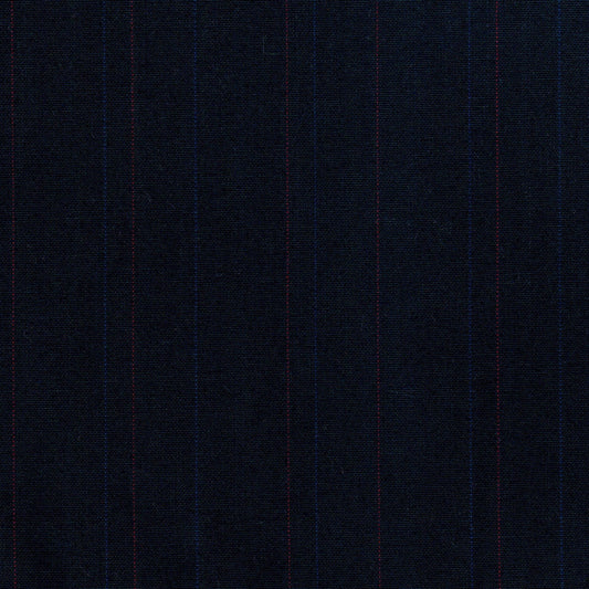 Tela de poliéster Dacron SchoolLine, azul marino con finas rayas azules y rojas, para uniformes escolares e institucionales.