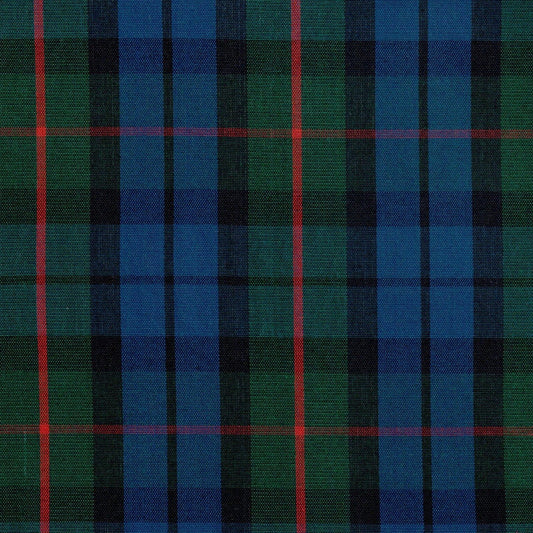 Tela Dacron SchoolLine: tartán azul, verde y negro con líneas rojas, ideal para uniformes escolares e institucionales.