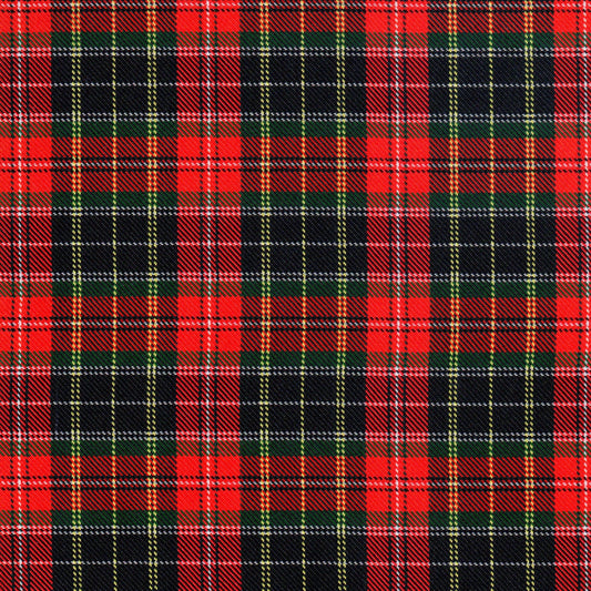 Tela diagonal de poliéster SchoolLine en rojo, negro y verde, diseño tartán; ideal para uniformes escolares e institucionales.
