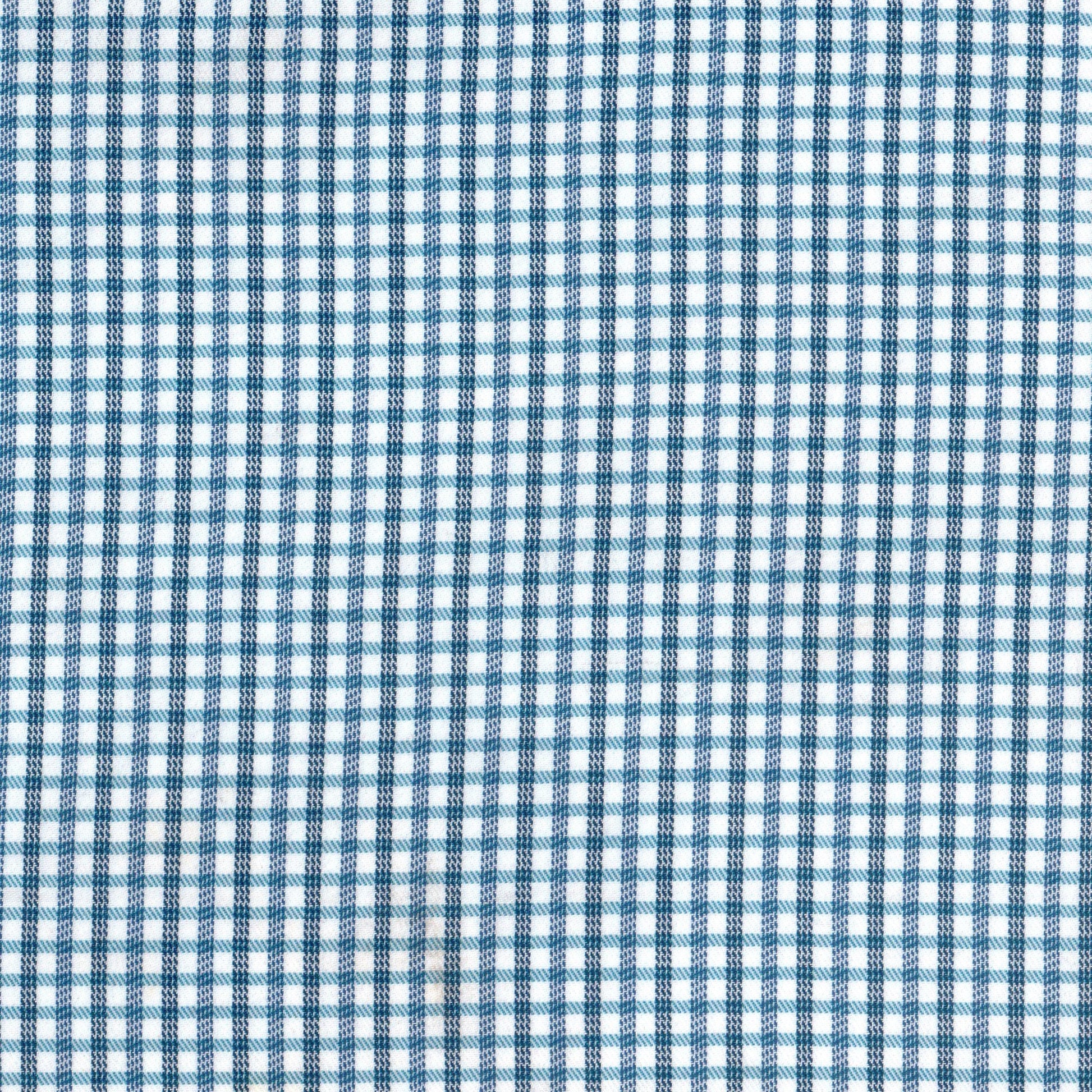 Tela poliéster SchoolLine, jacquard diagonal azul y blanco, ideal para uniformes escolares e institucionales