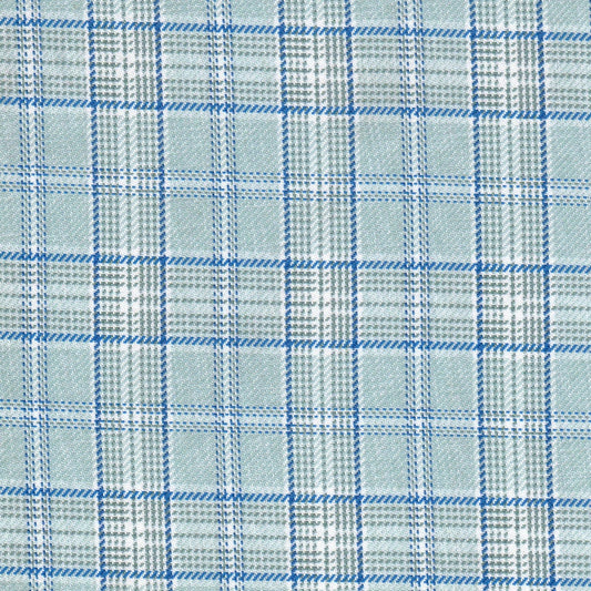 Tela de poliéster diagonal en azul claro y azul marino con diseño de cuadros, ideal para uniformes escolares e institucionales SchoolLine.