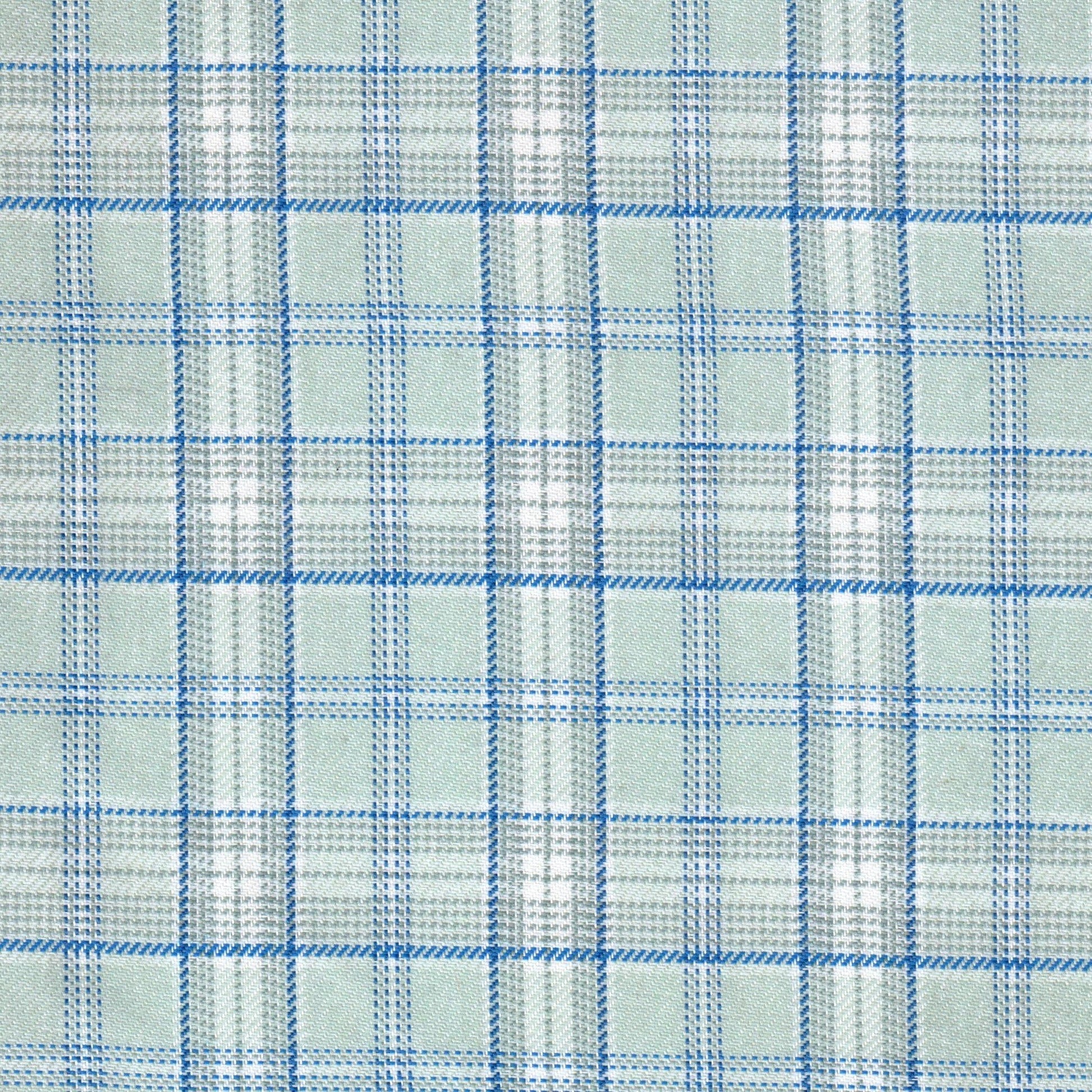 Tela SchoolLine 13009041 poliéster diagonal azul claro y blanco con cuadros; ideal para uniformes escolares e institucionales.