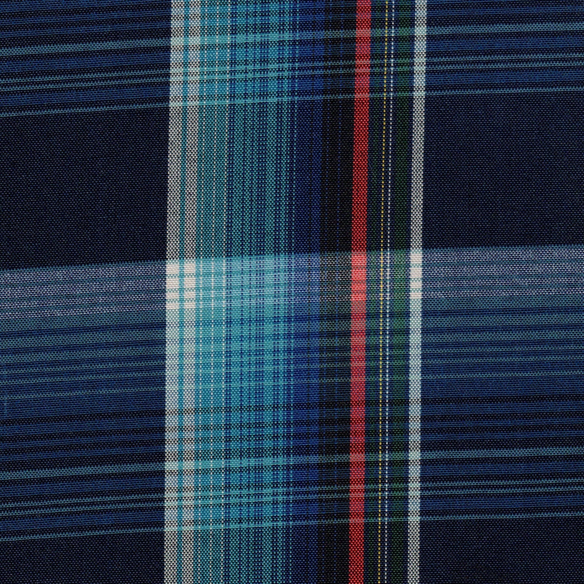 Tela 13012011 Dacron especial de SchoolLine en tejido a cuadros azules con tira roja, ideal para uniformes escolares.