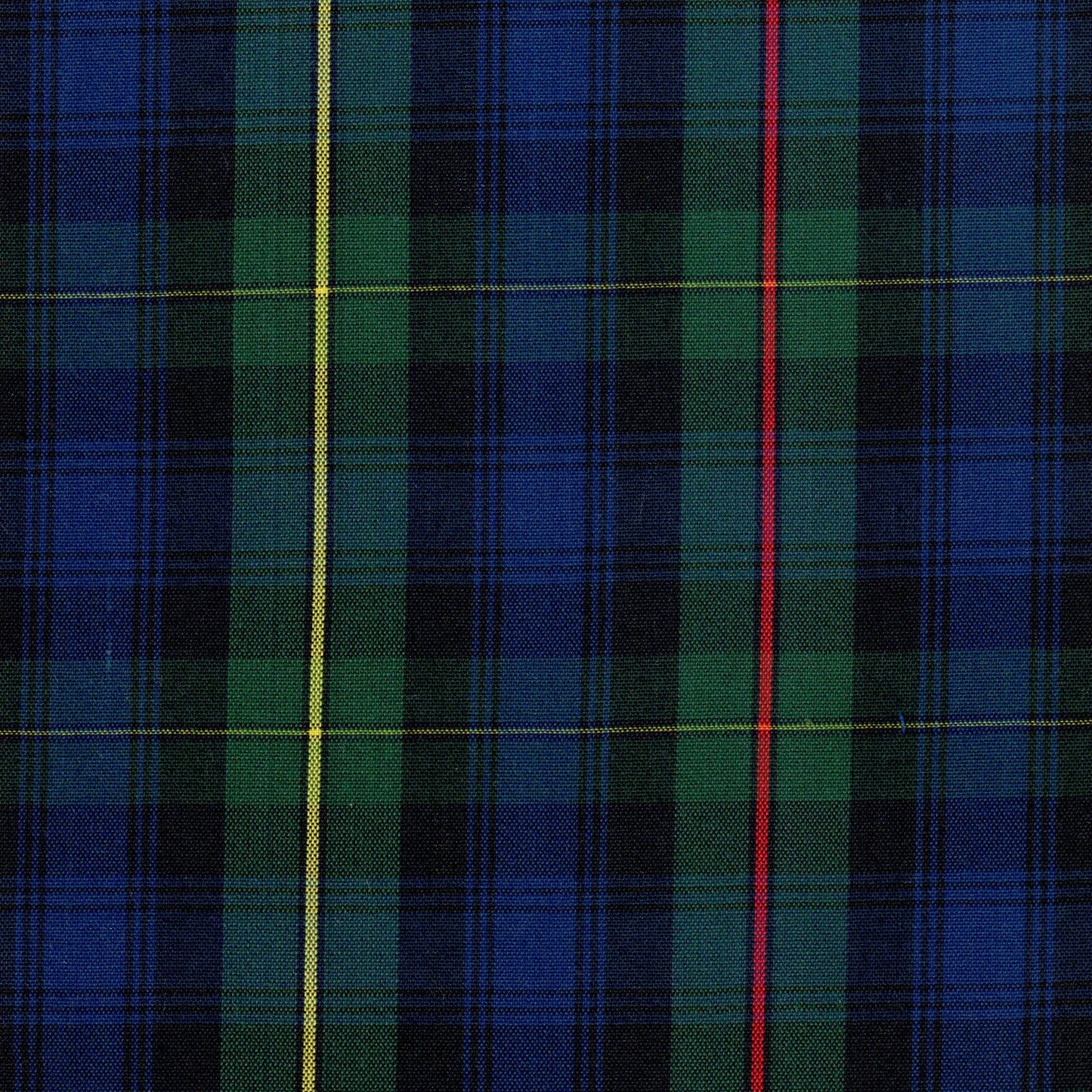 Tela tartán azul, verde y rojo con líneas finas; Dacron especial SchoolLine para uniformes escolares e institucionales.