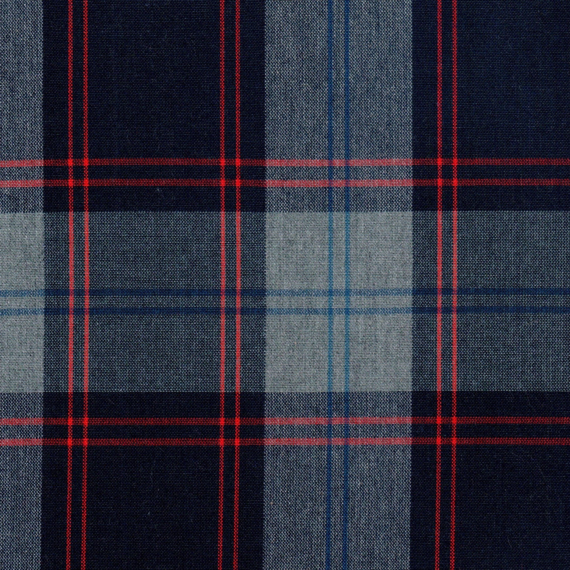 Tela 13014056 Dacron; jaspeada azul marino con rayas rojas y gris, ideal para uniformes escolares e institucionales.
