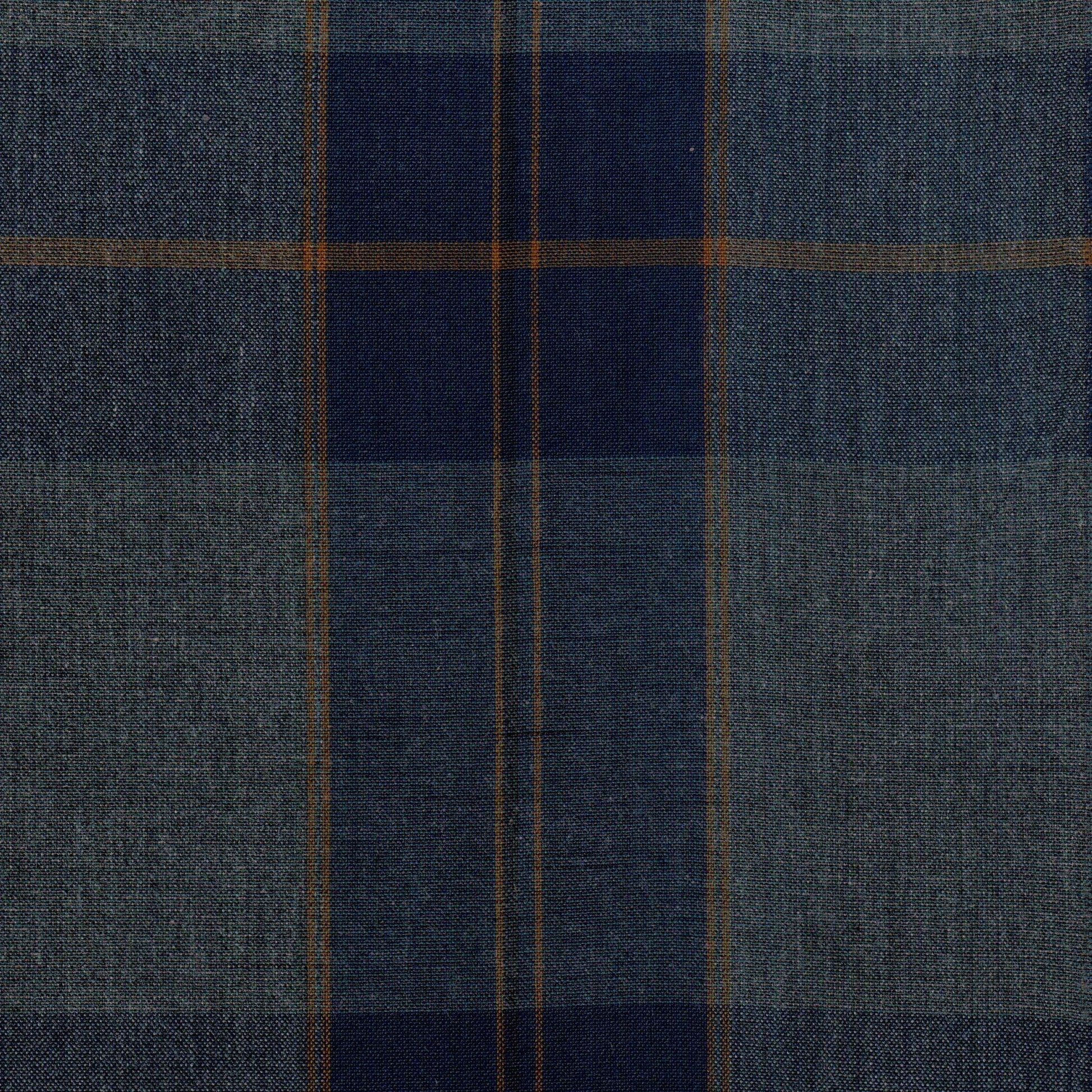 Tela 13014065 Dacron uniforme jaspeado SchoolLine en azul marino/gris con líneas naranja, perfecta para uniformes escolares.