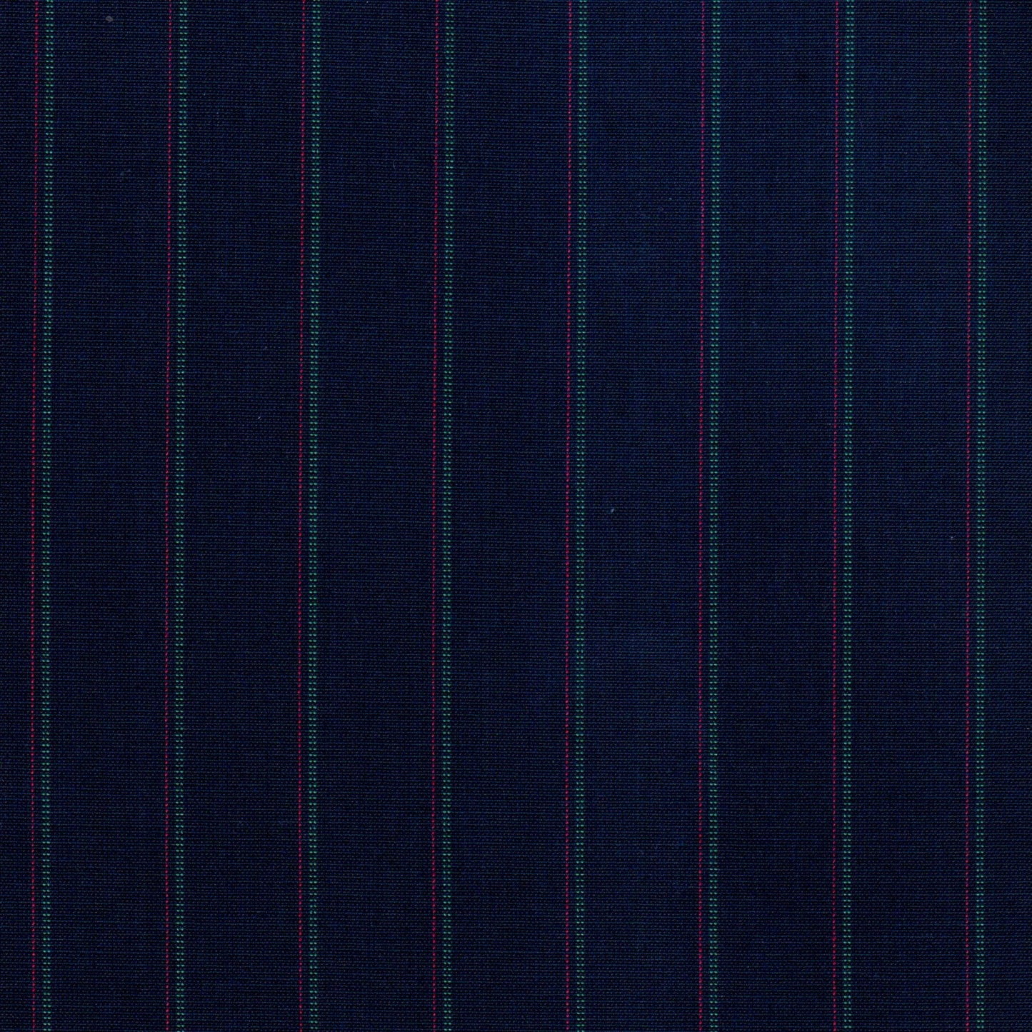 Tela Jacquard SchoolLine tafetán azul con rayas verde y roja; ideal para uniformes escolares e institucionales.