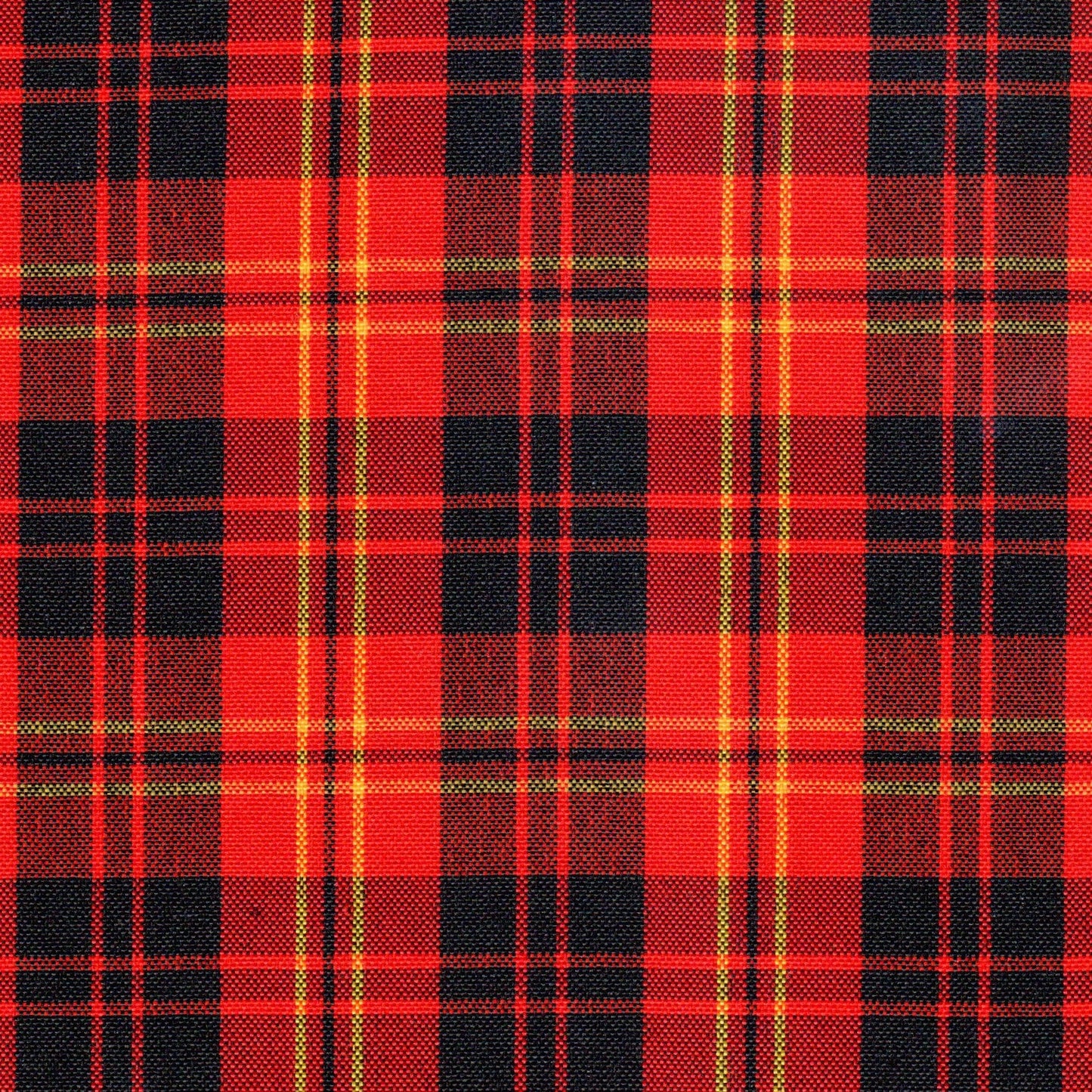 Tela a cuadros en color rojo con cuadros negros y lineas amarillas ideal para uniformes escolares
