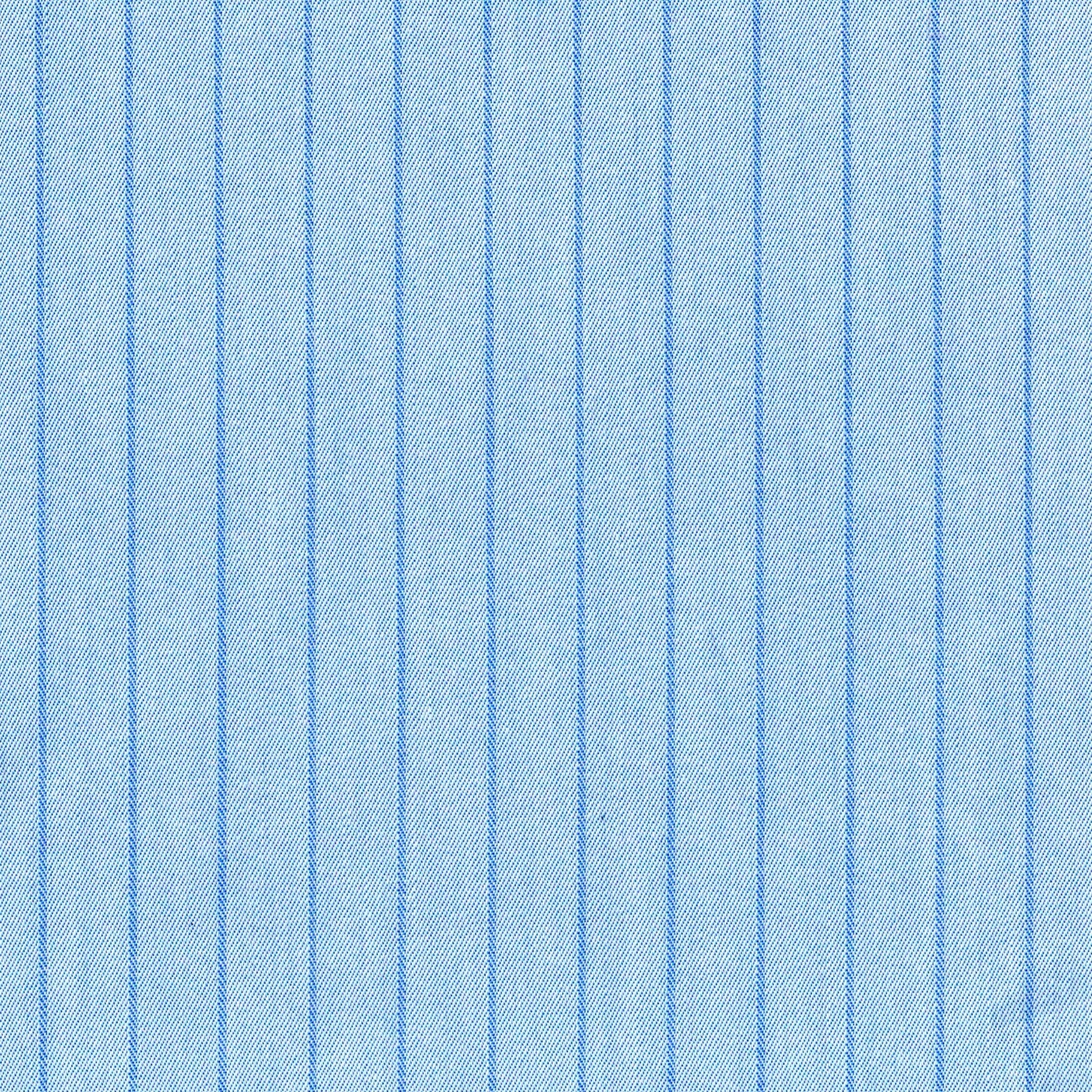 Tela 66002006 Indigo clear de SchoolLine, tela azul claro con finas vetas de sarga para uniformes escolares.