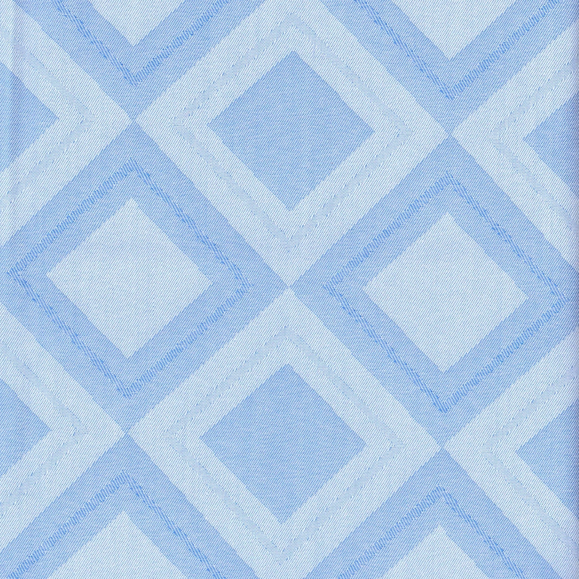 Tela 66002014 Indigo clear para uniformes escolares e institucionales, azul índigo claro con patrón romboide.