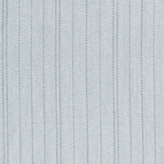 Tela gris claro con rayas finas azul grisáceas; ideal para uniformes escolares e institucionales, SchoolLine.