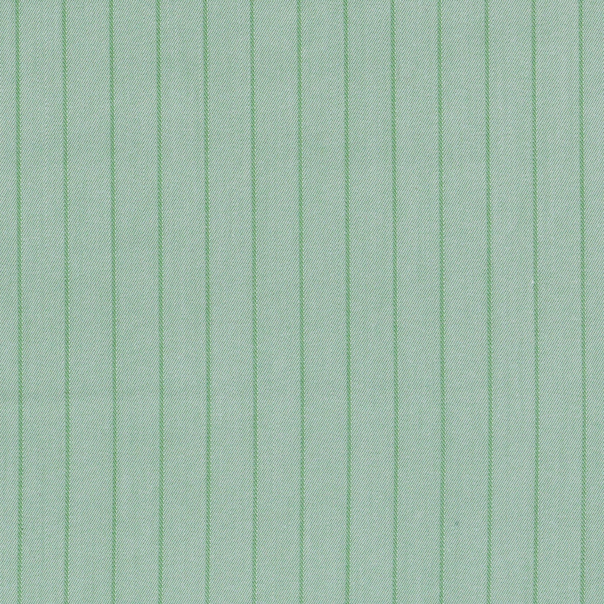 Tela Indigo clear 66002047 de SchoolLine: tela verde claro con rayas verticales, ideal para uniformes escolares e institucionales.