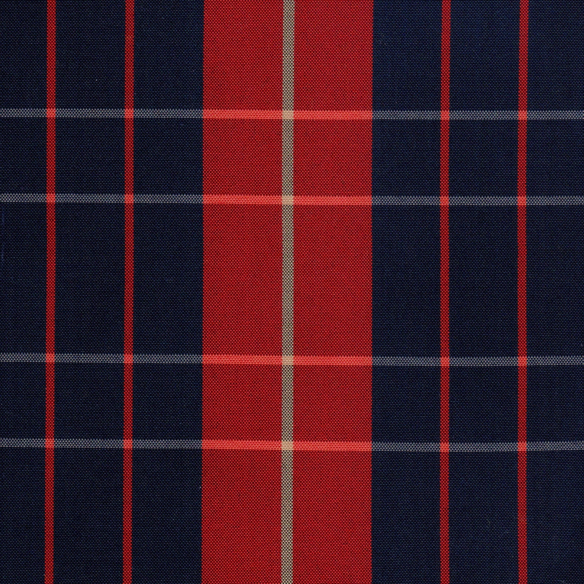 Tela escocesa de poliéster SchoolLine en azul marino y rojo con rayas blancas; ideal para uniformes escolares e institucionales.