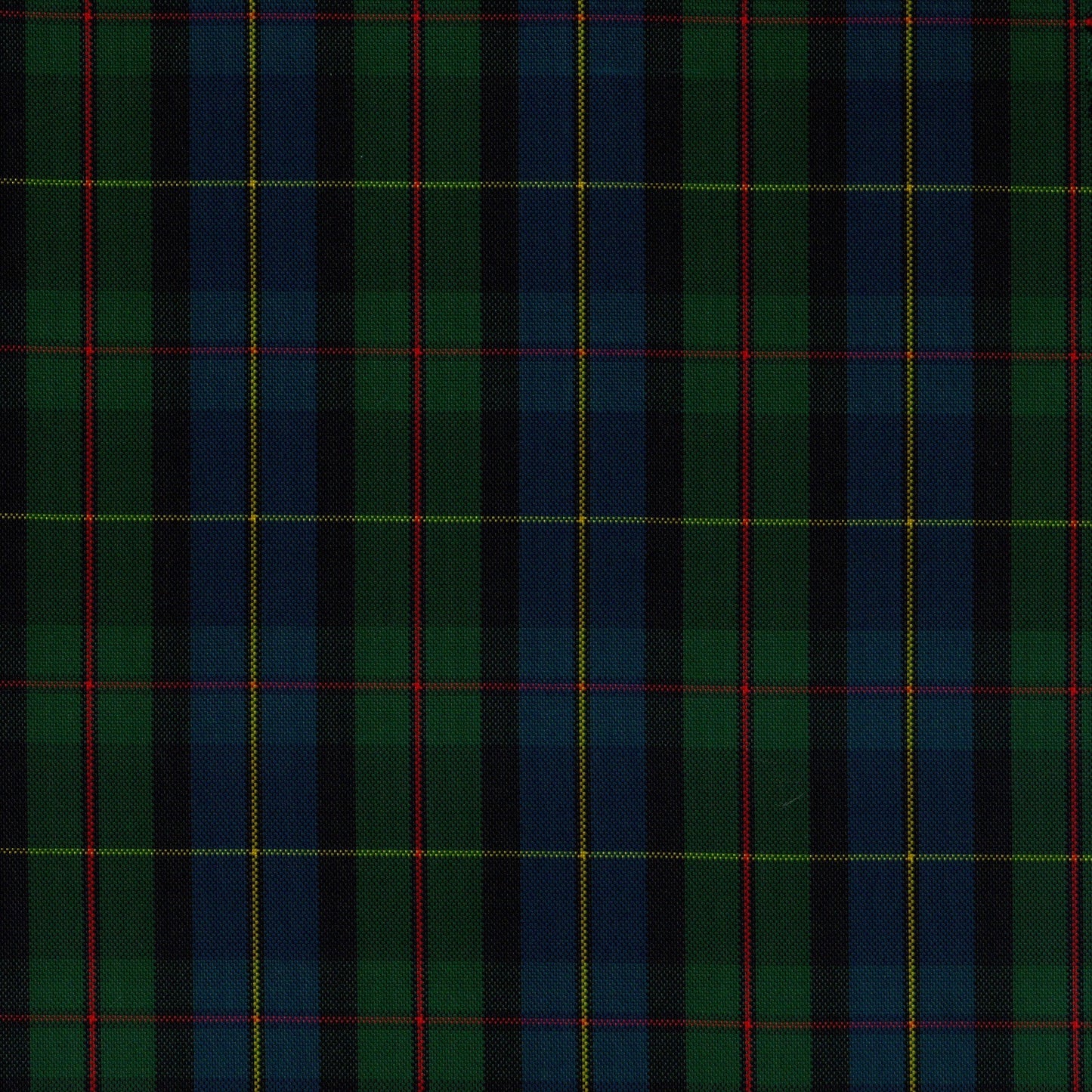 Tela escocesa de poliéster SchoolLine verde, azul y negro, con líneas rojas y amarillas; ideal para uniformes escolares e institucionales