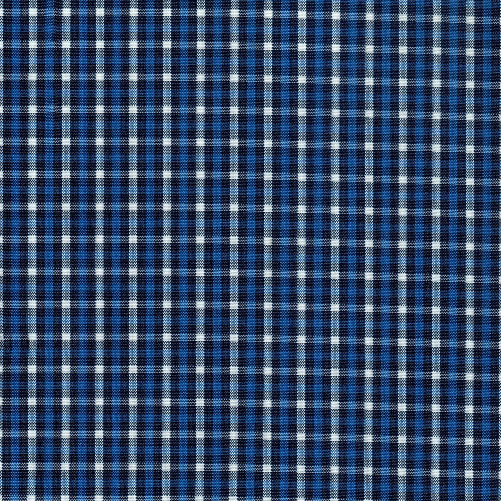 Tela escocesa de poliéster SchoolLine en azul marino, negro y blanco a cuadros; ideal para uniformes escolares.