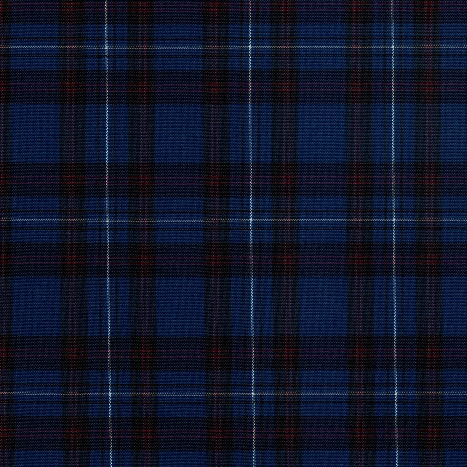 Tela escocesa de poliéster SchoolLine azul marino con cuadros plaid en azul, negro y rojo, ideal para uniformes escolares e institucionales