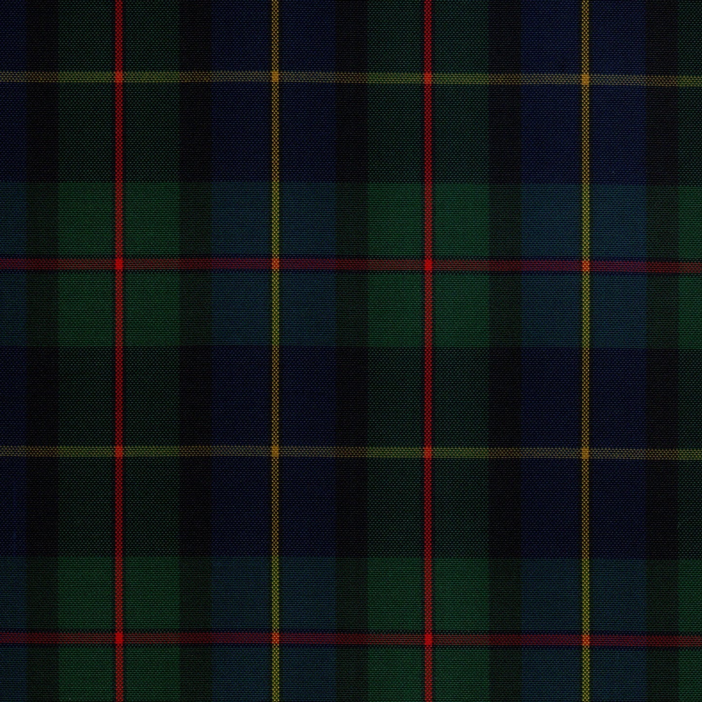 Tela escocesa de poliéster SchoolLine, azul marino y verde oscuro con líneas rojas y amarillas; ideal para uniformes escolares e institucionales.