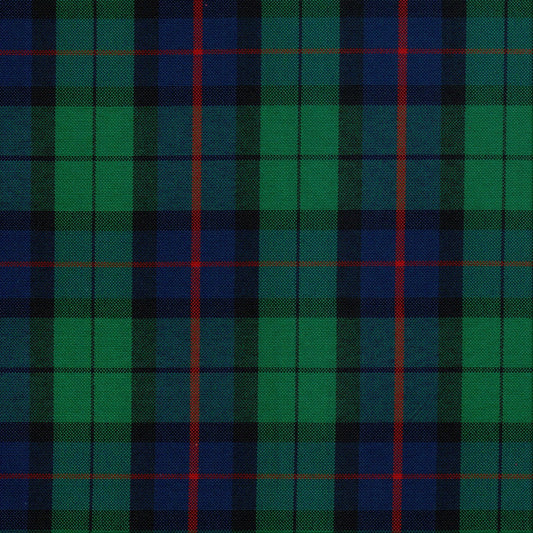 Tela escocesa de poliéster SchoolLine verde, azul y negro con líneas rojas; ideal para uniformes escolares.