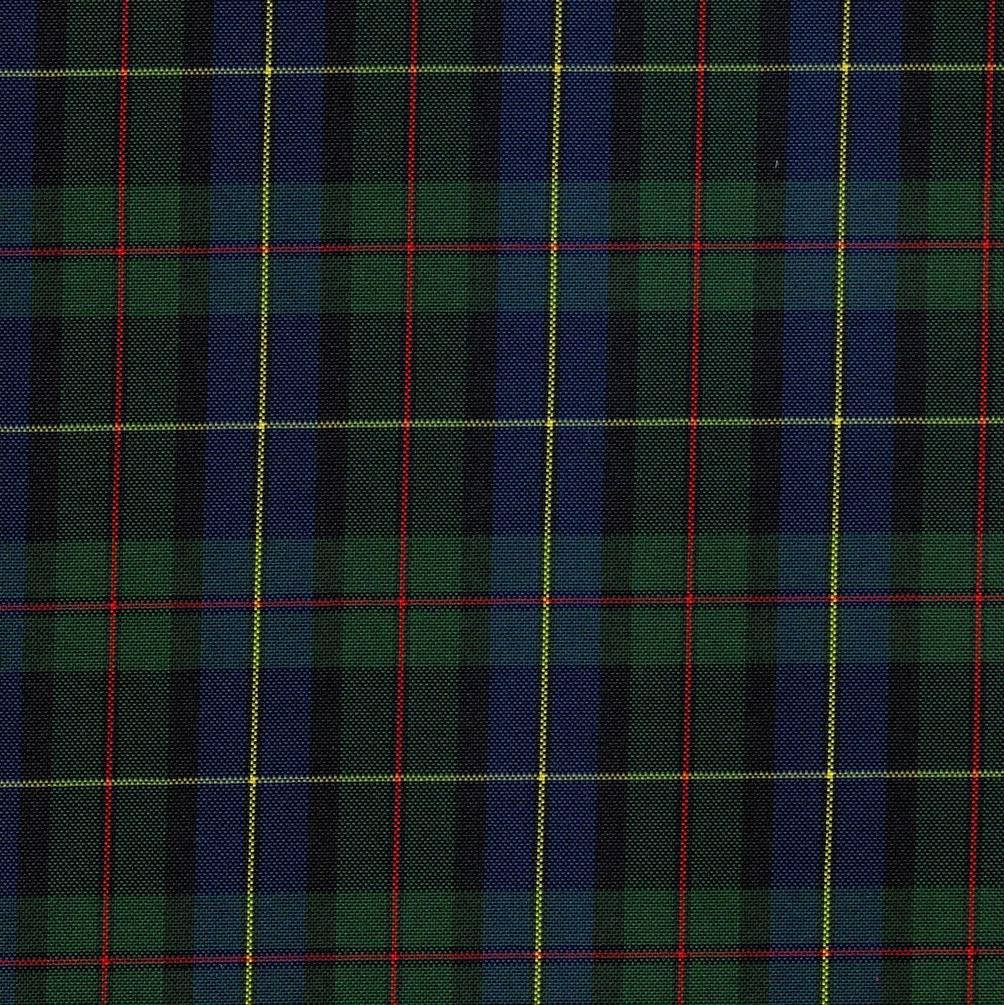 Tela escocesa de poliéster SchoolLine en tartán azul marino, verde y rojo; ideal para uniformes escolares e institucionales