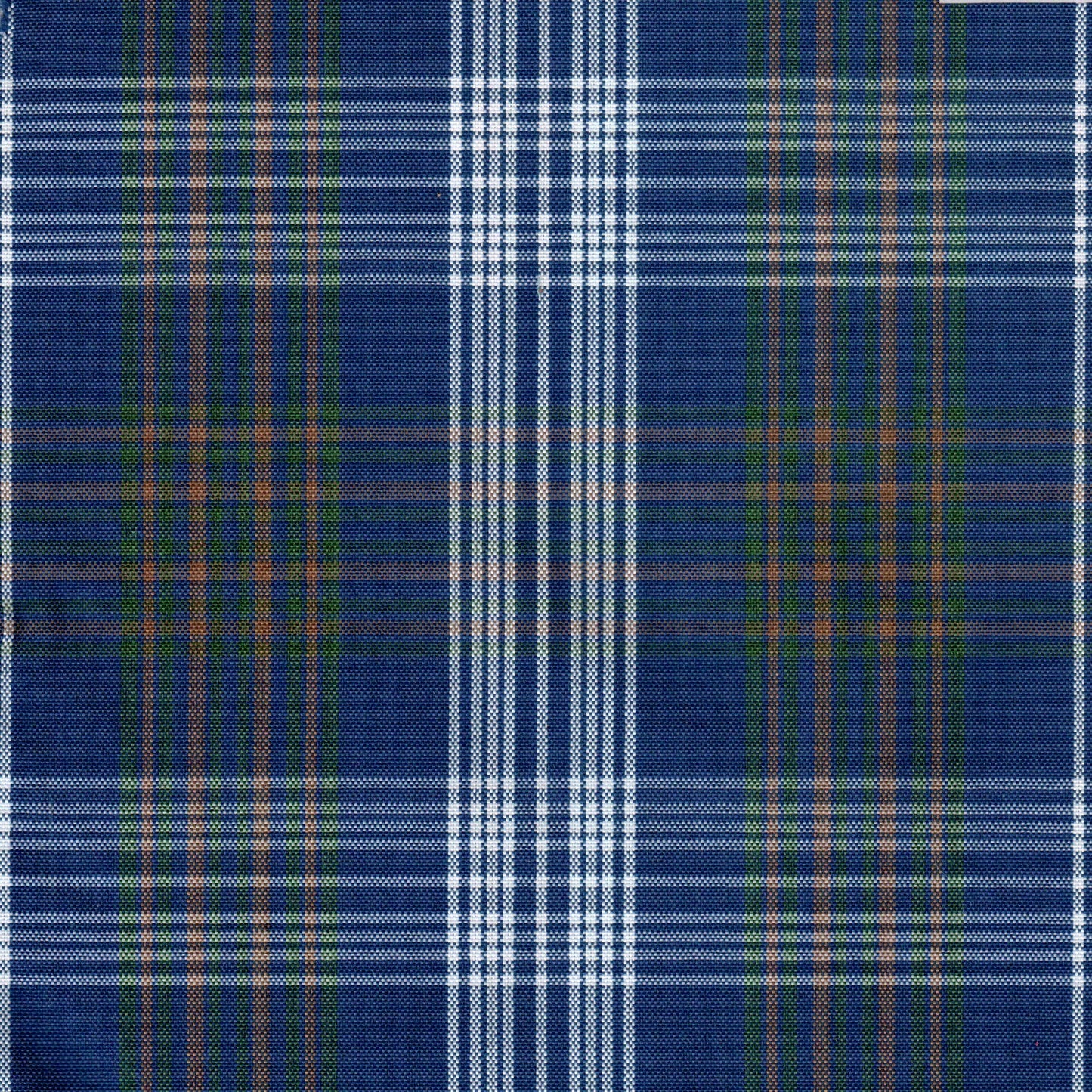 Tela escocesa de poliéster SchoolLine, azul con cuadros blancos y verdes, ideal para uniformes escolares e institucionales.