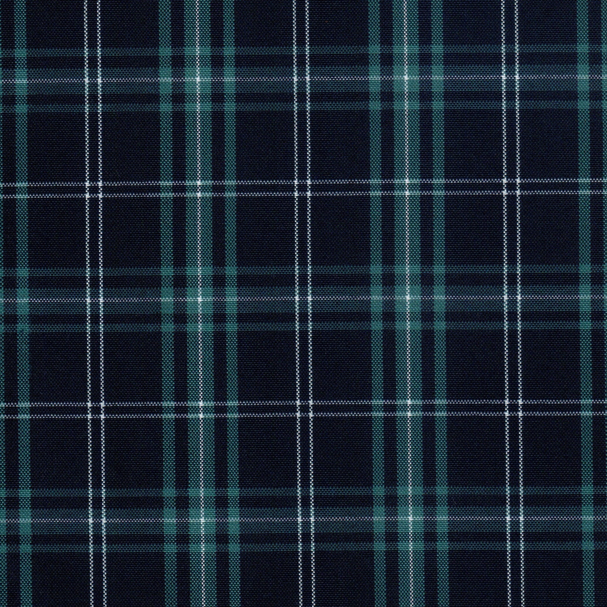Tela escocesa de poliéster azul marino con cuadros verde y líneas blancas; ideal para uniformes escolares SchoolLine.