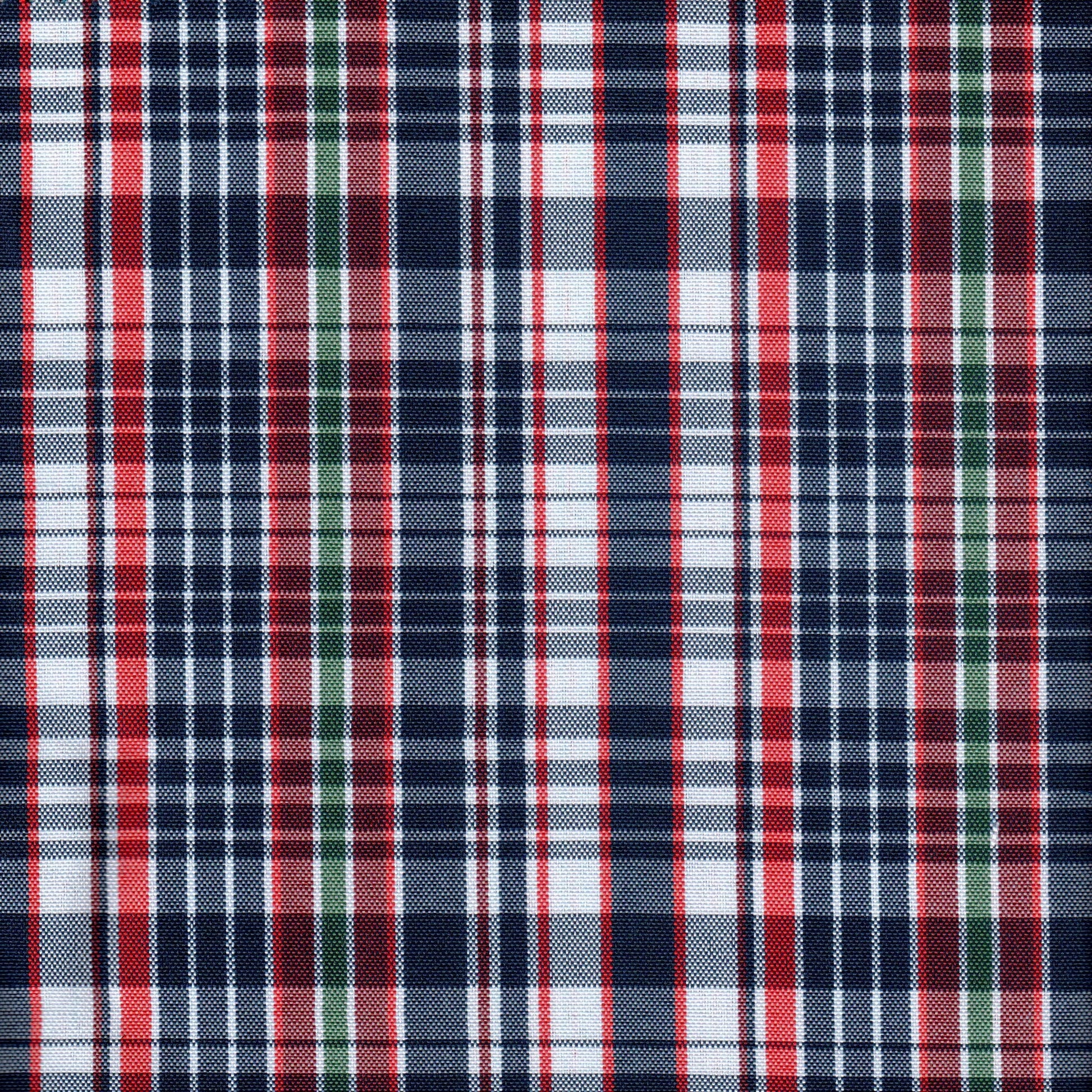 Tela escocesa de poliéster SchoolLine en rojo, azul marino, blanco y verde; ideal para uniformes escolares.