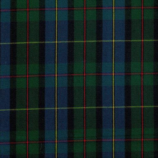 Tela escocesa de poliéster SchoolLine en verde y azul con líneas roja y amarilla, ideal para uniformes escolares e institucionales.